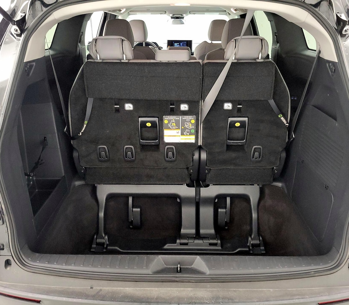 Trunk/Cargo (Seats Up)