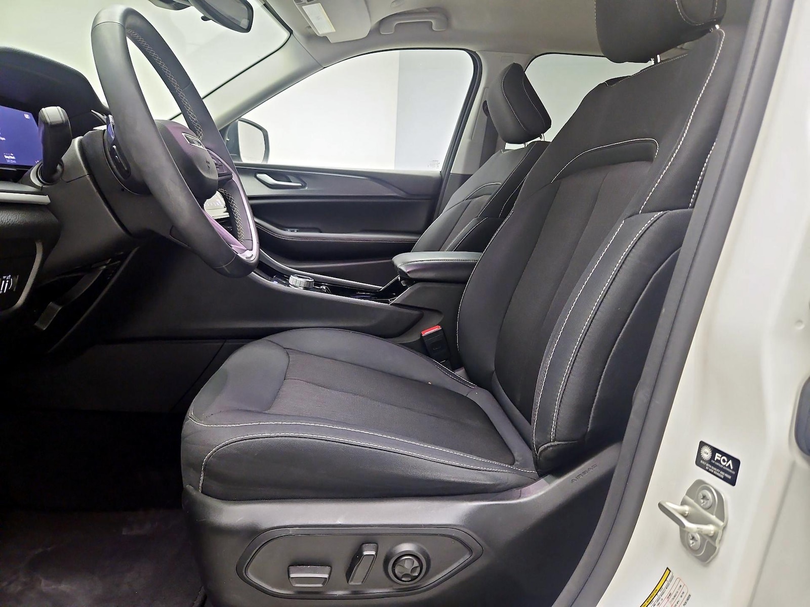 Power Seat(s) & Side Airbags
