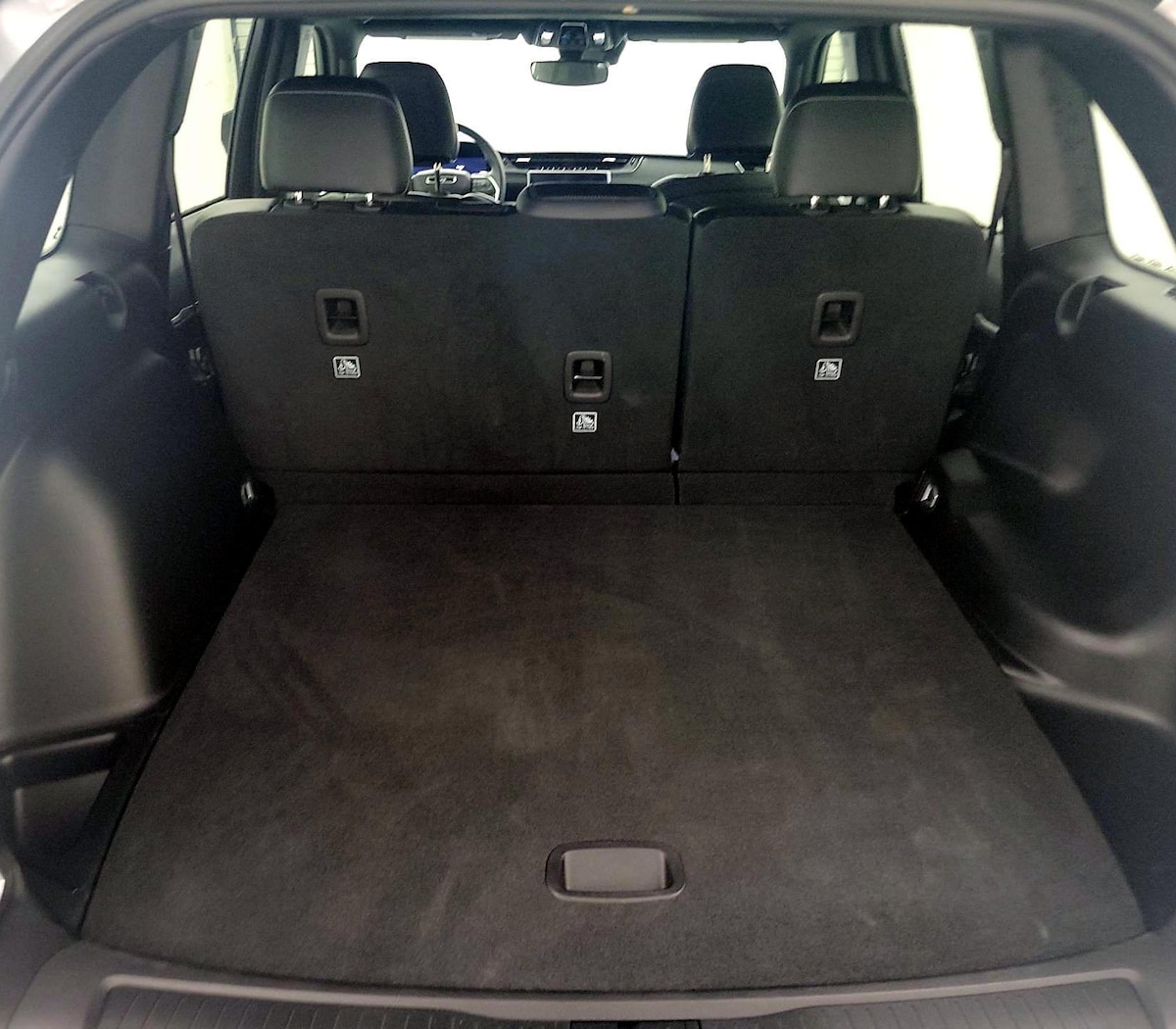 Trunk/Cargo (Seats Up)