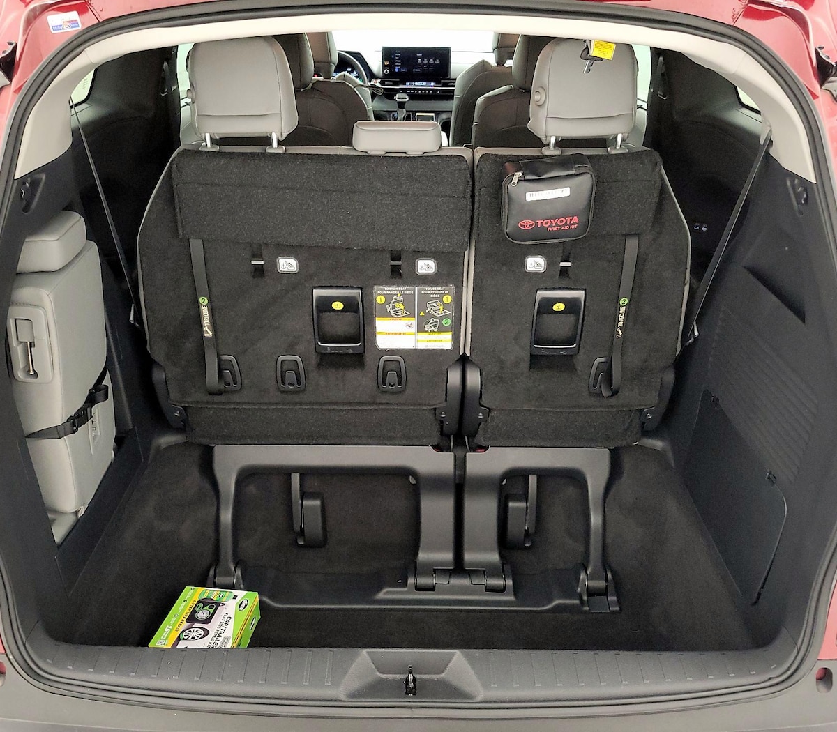 Trunk/Cargo (Seats Up)