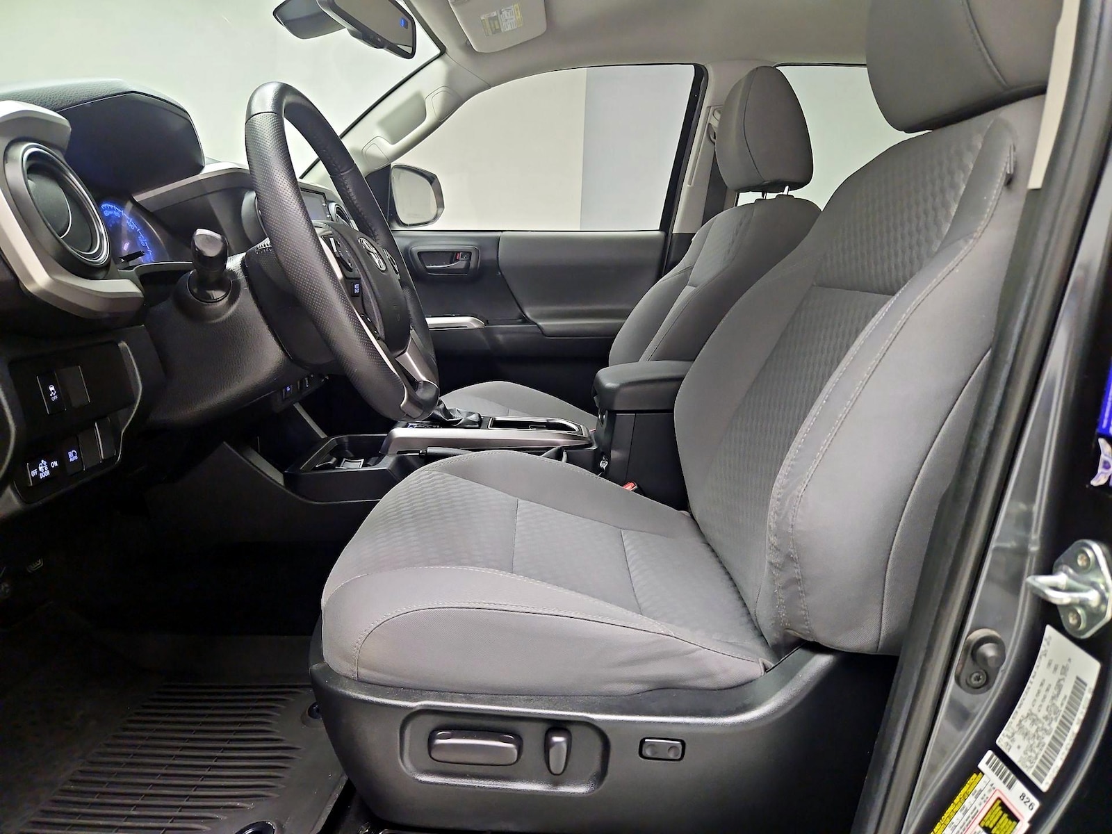 Power Seat(s) & Side Airbags