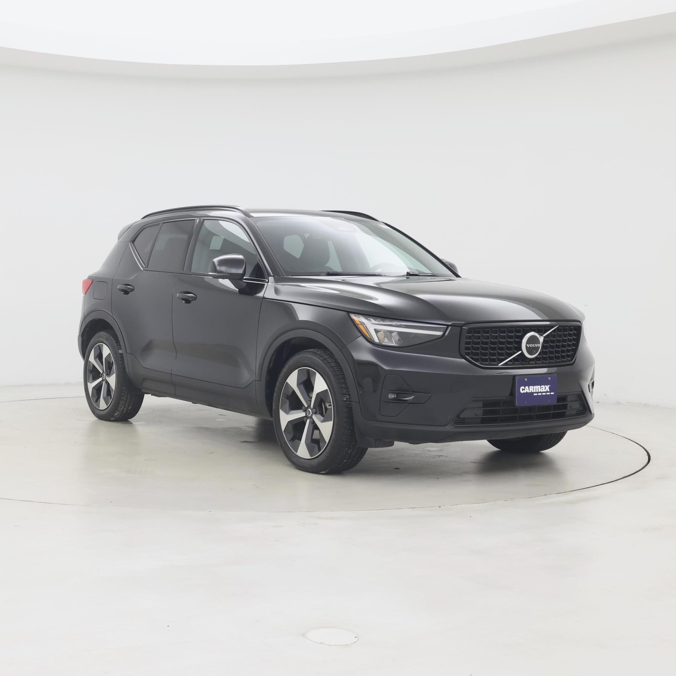 Black 2023 Volvo XC40 SUV / Crossover Front-Wheel Drive Automatic