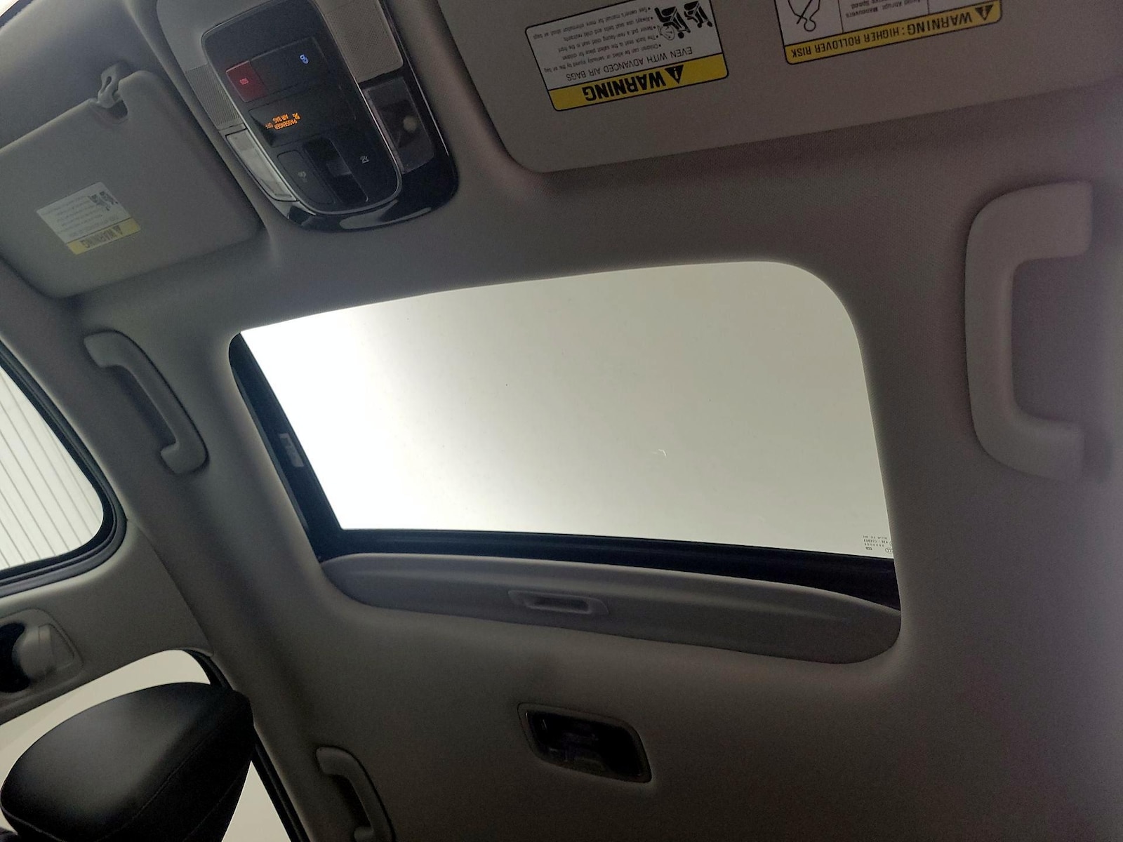 Sunroof(s) & Overhead Airbags