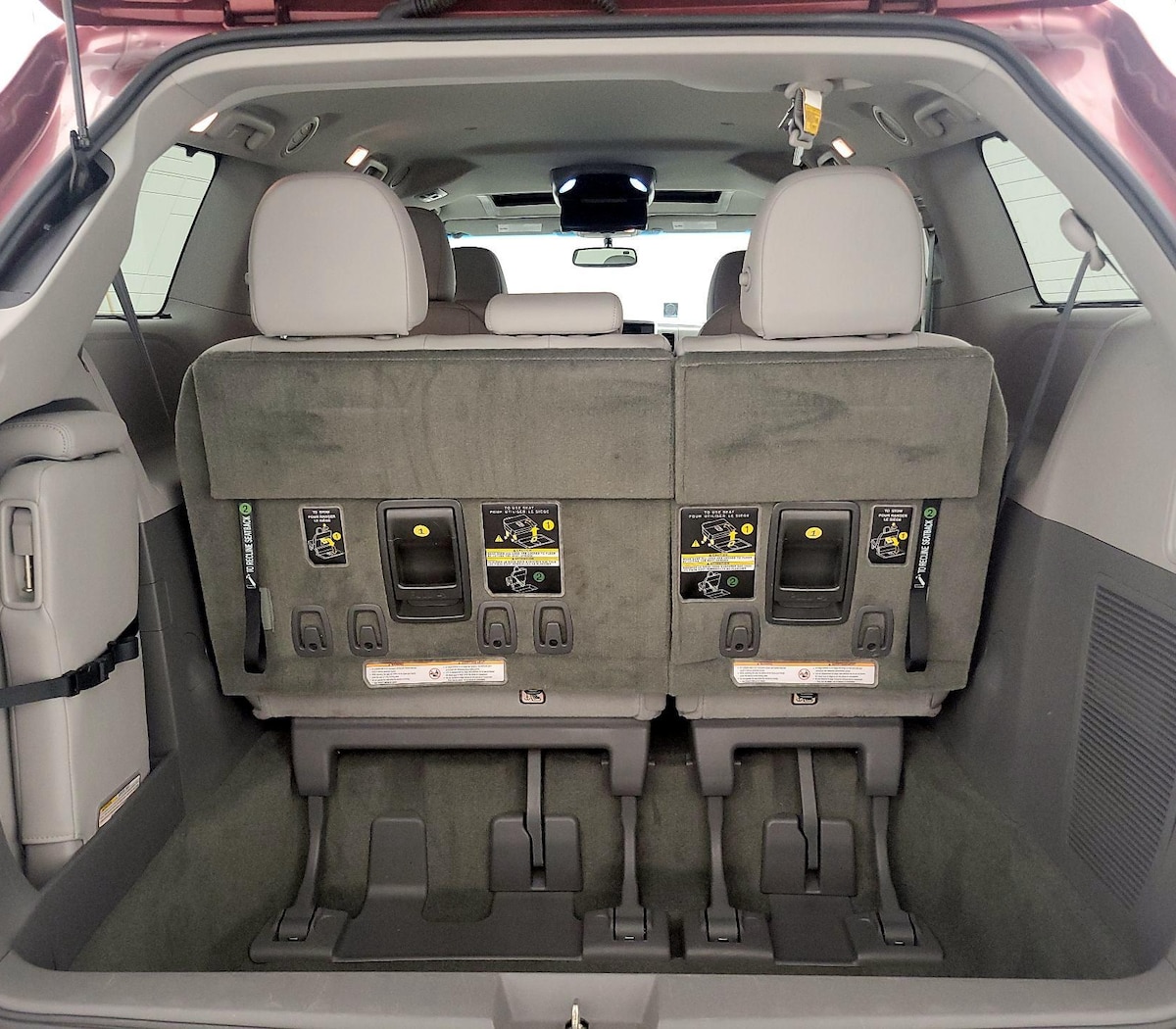 Trunk/Cargo (Seats Up)
