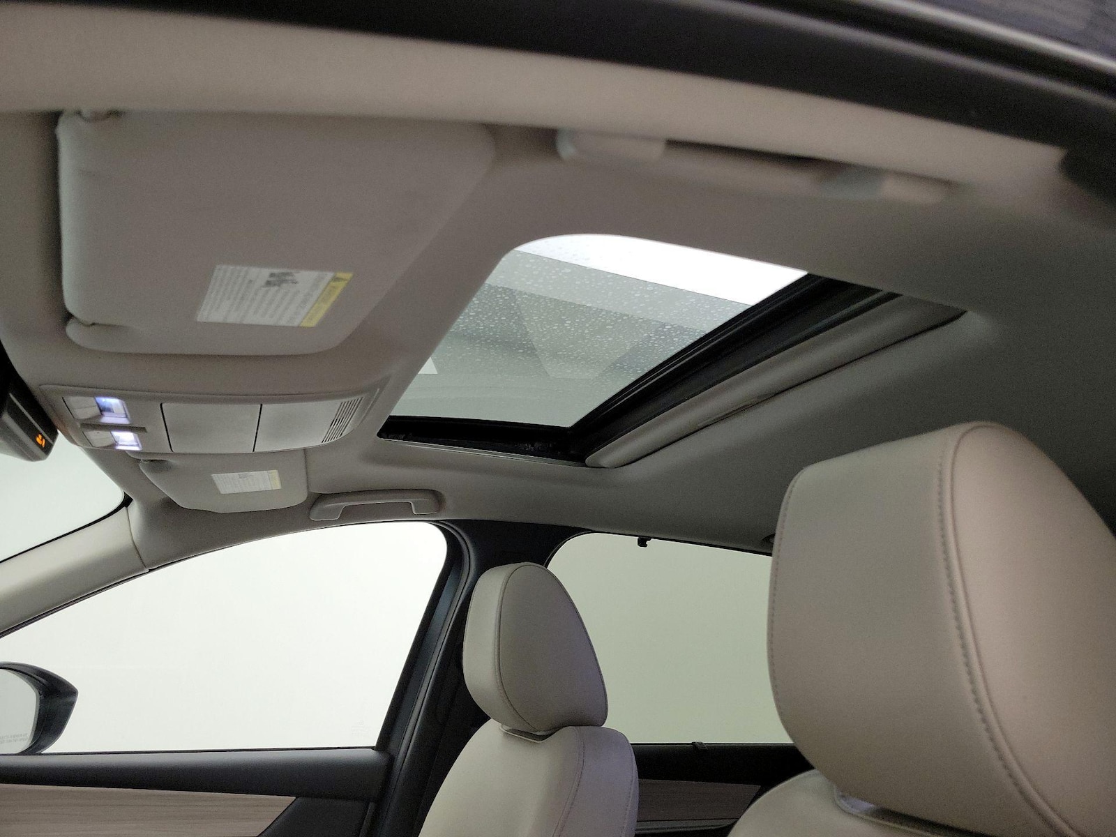 Sunroof(s) & Overhead Airbags