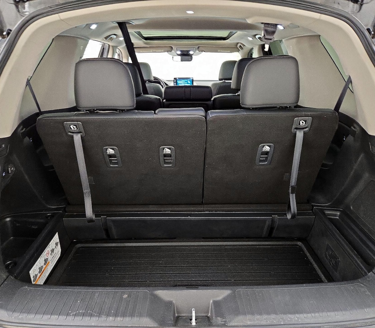 Trunk/Cargo (Seats Up)