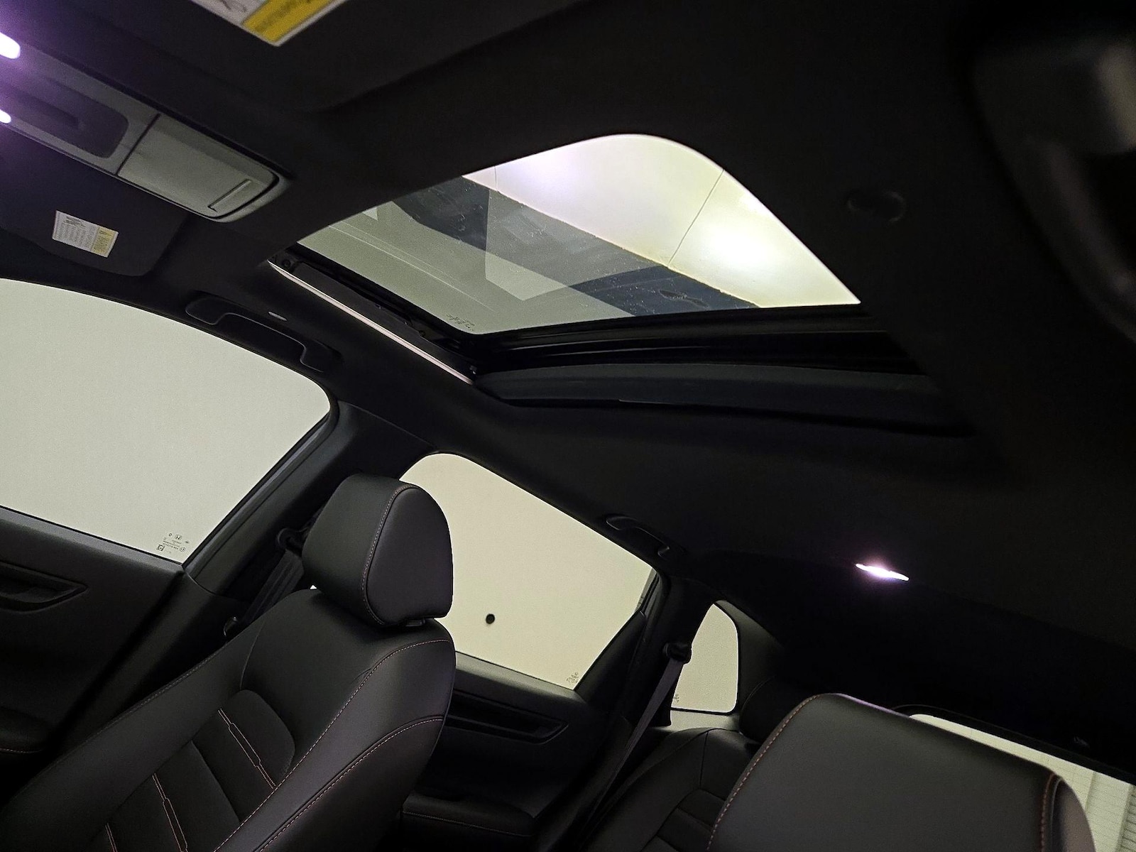 Sunroof(s) & Overhead Airbags