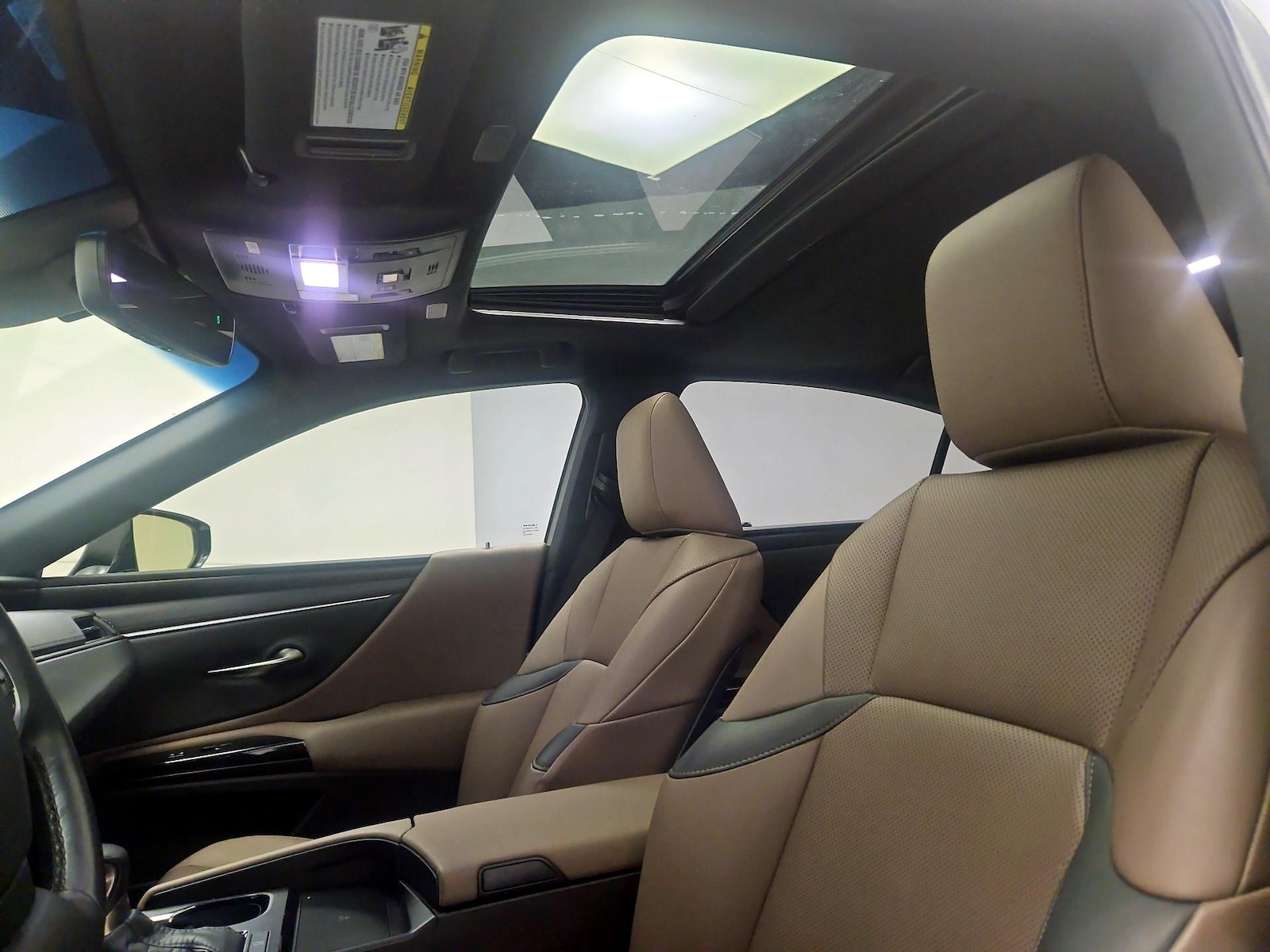 Sunroof(s) & Overhead Airbags