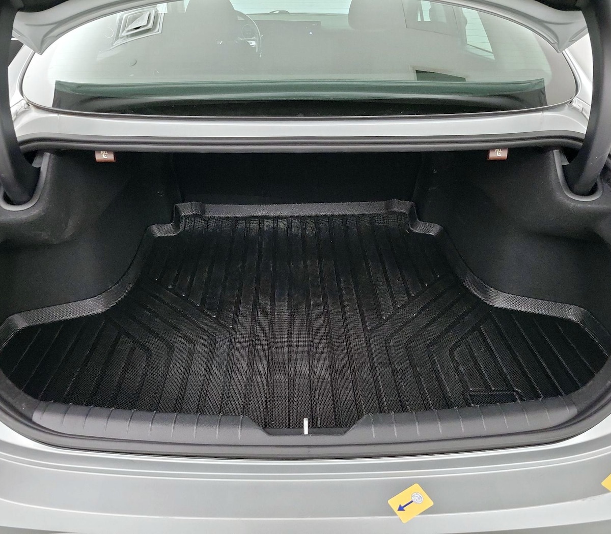 Trunk/Cargo (Seats Up)