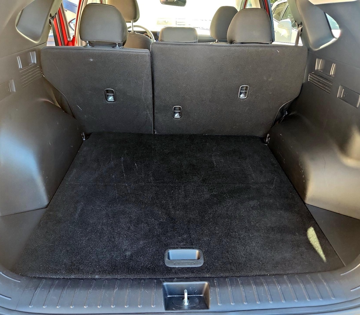 Trunk/Cargo (Seats Up)