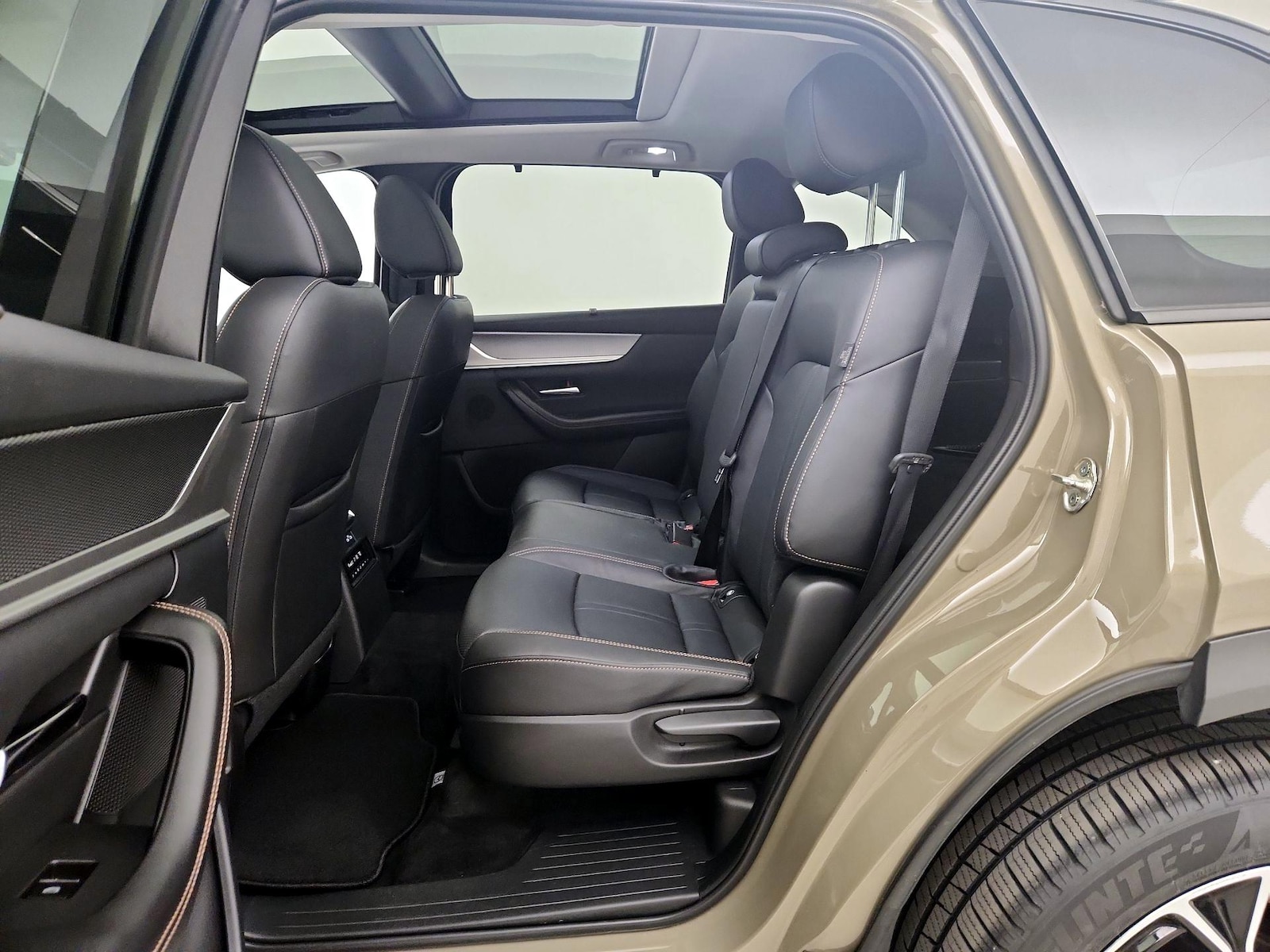 Rear Air Conditioning