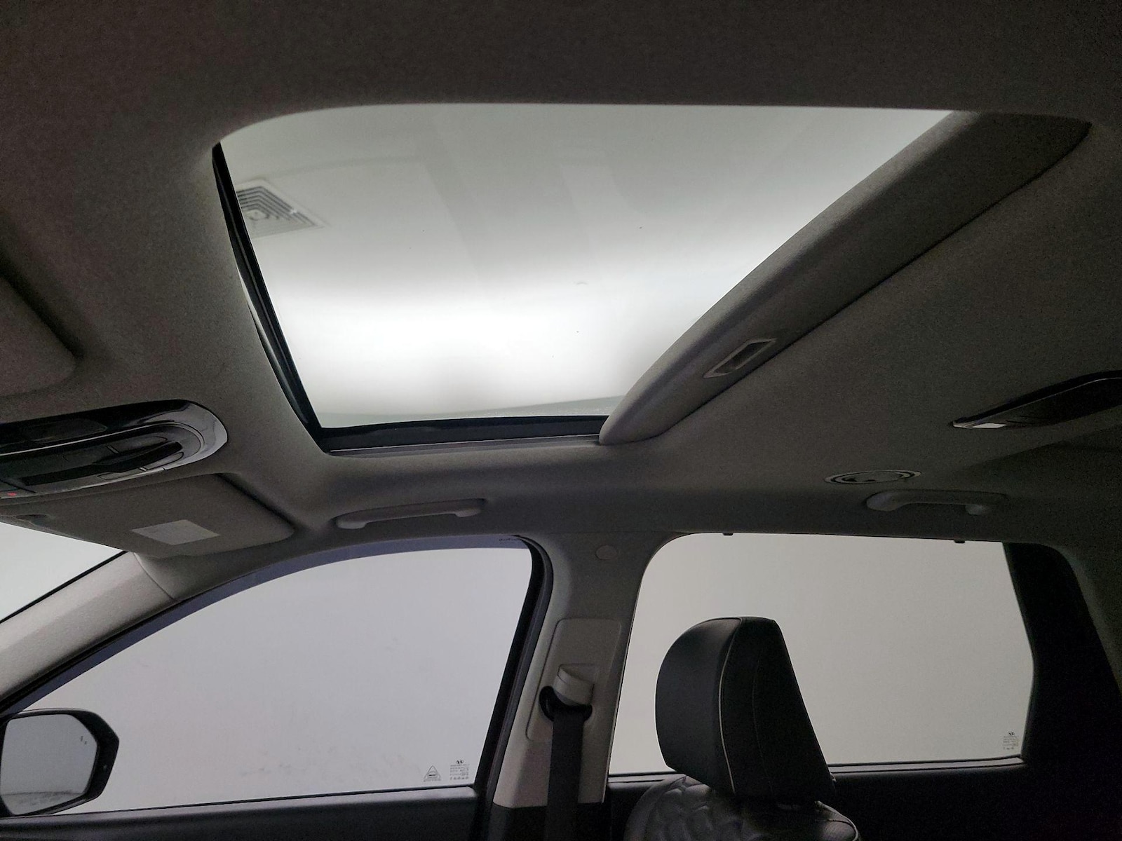 Sunroof(s) & Skylight(s)