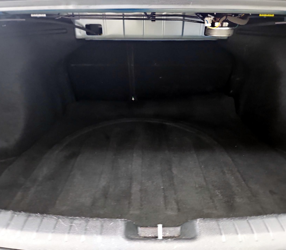 Trunk/Cargo (Seats Up)