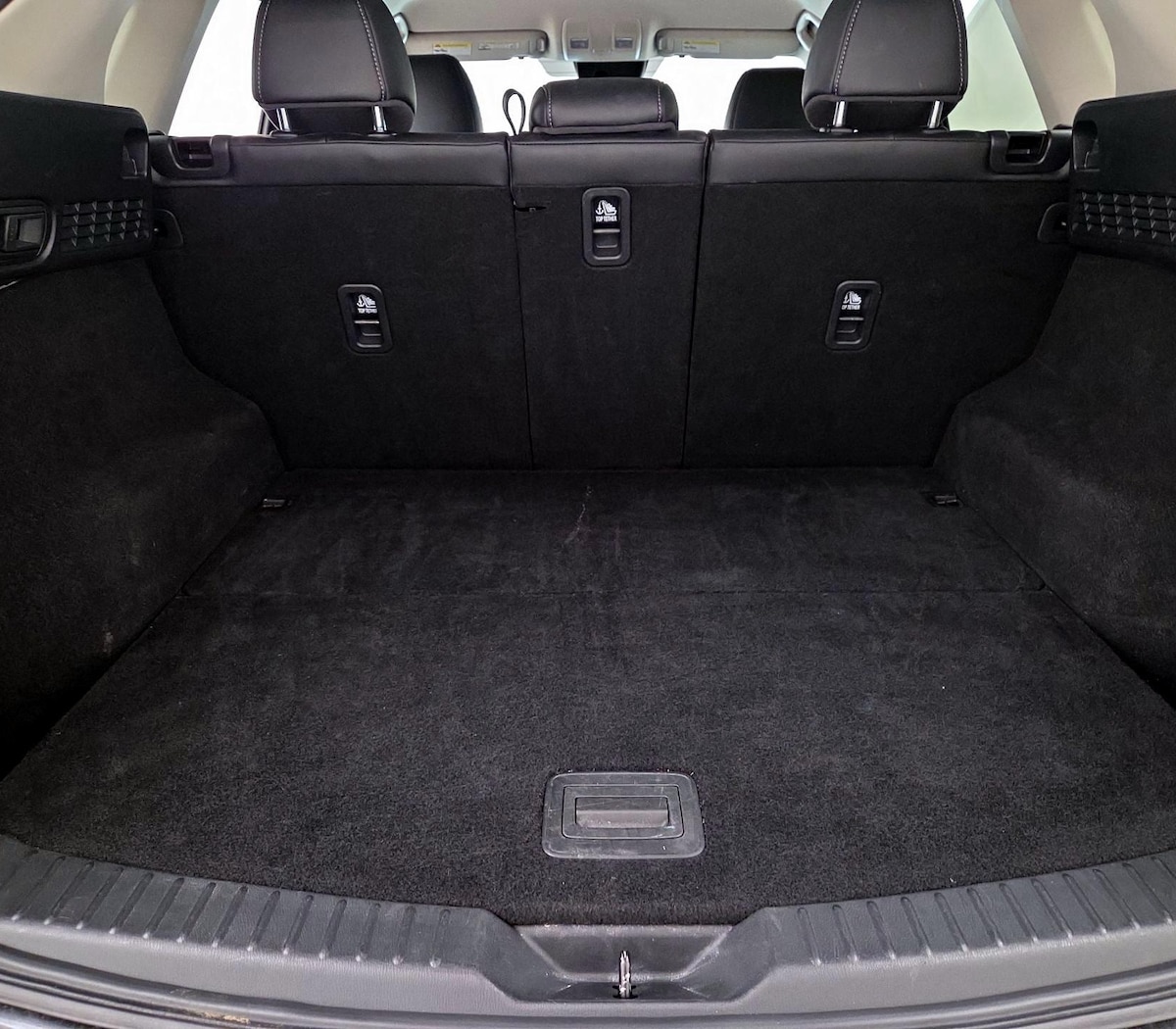 Trunk/Cargo (Seats Up)