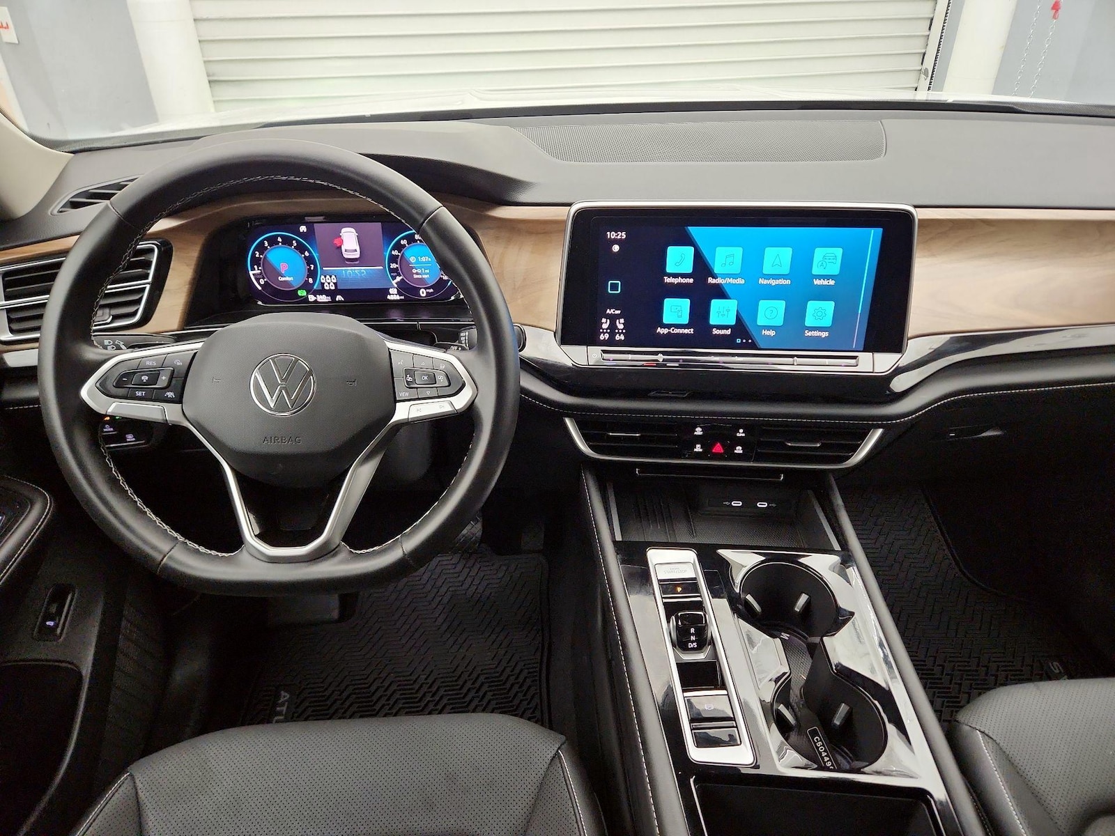 Apple CarPlay® & Android Auto™