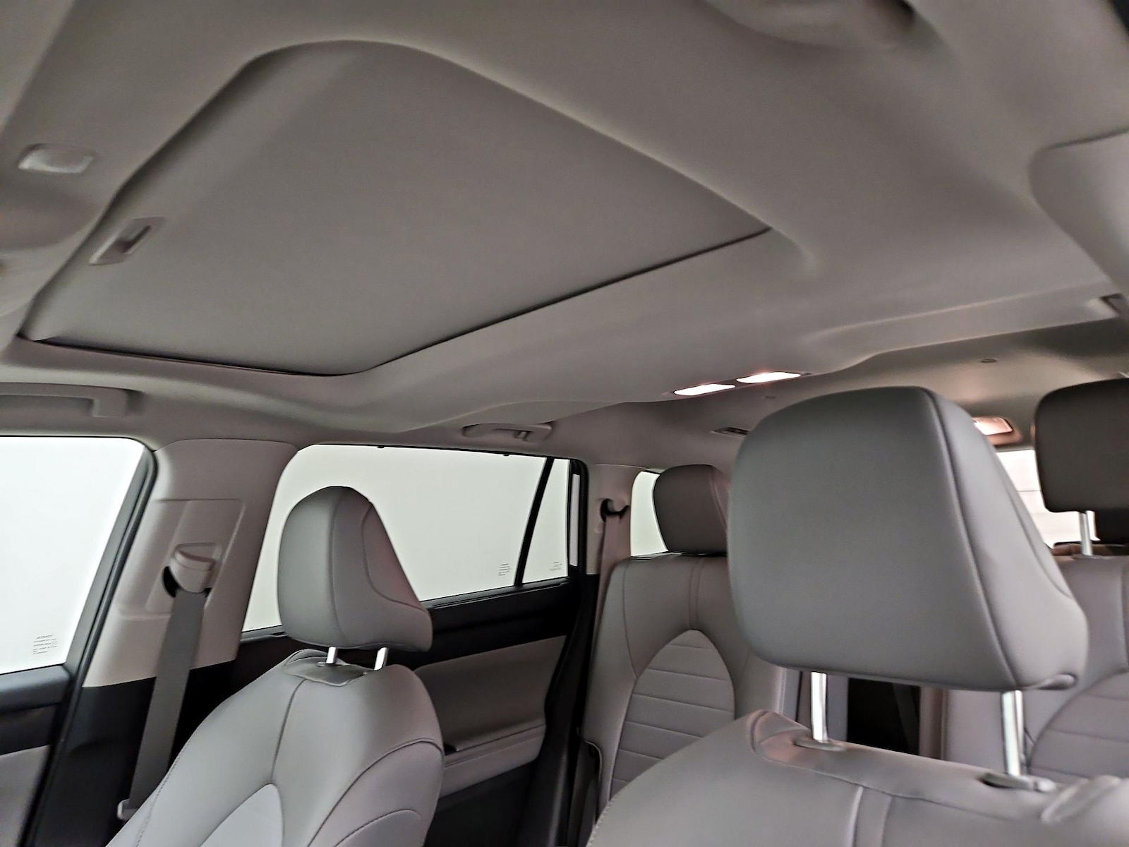 Sunroof(s) & Overhead Airbags
