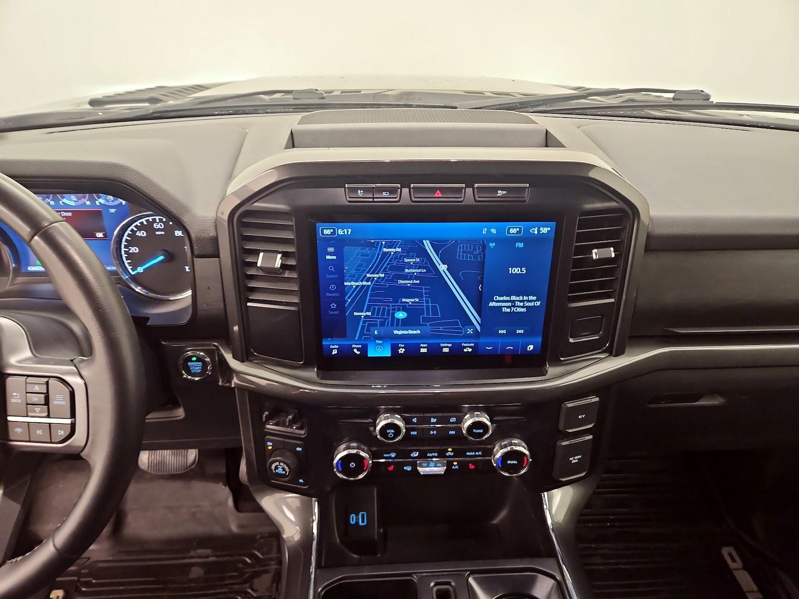 Apple CarPlay® & Android Auto™