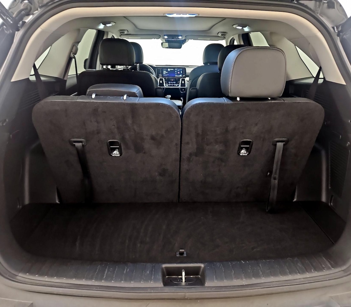 Trunk/Cargo (Seats Up)