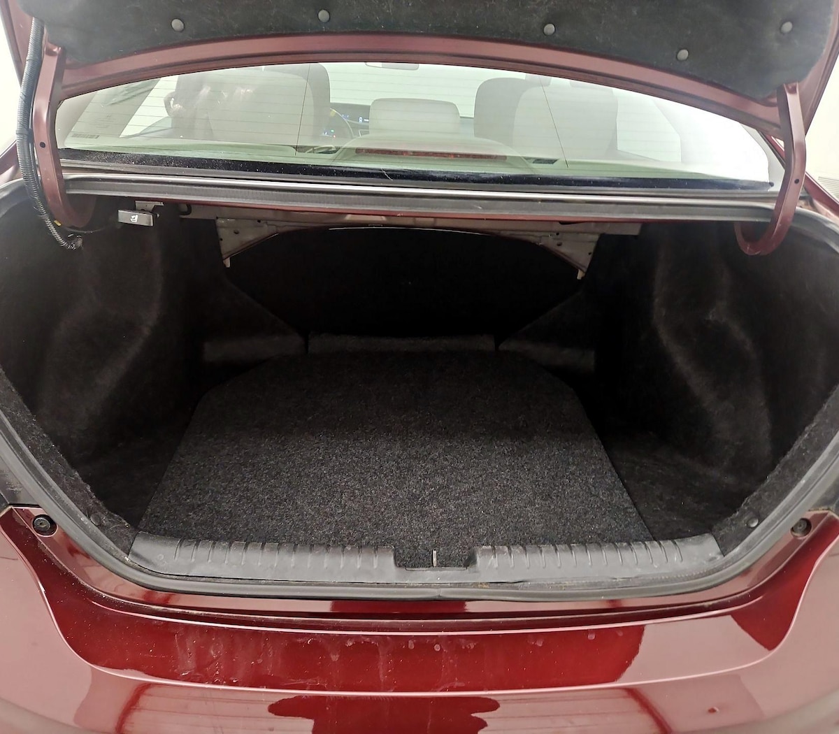 Trunk/Cargo (Seats Up)