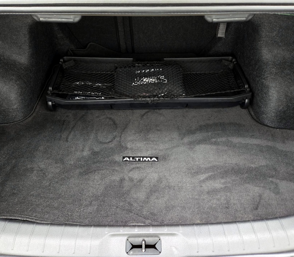 Trunk/Cargo (Seats Up)