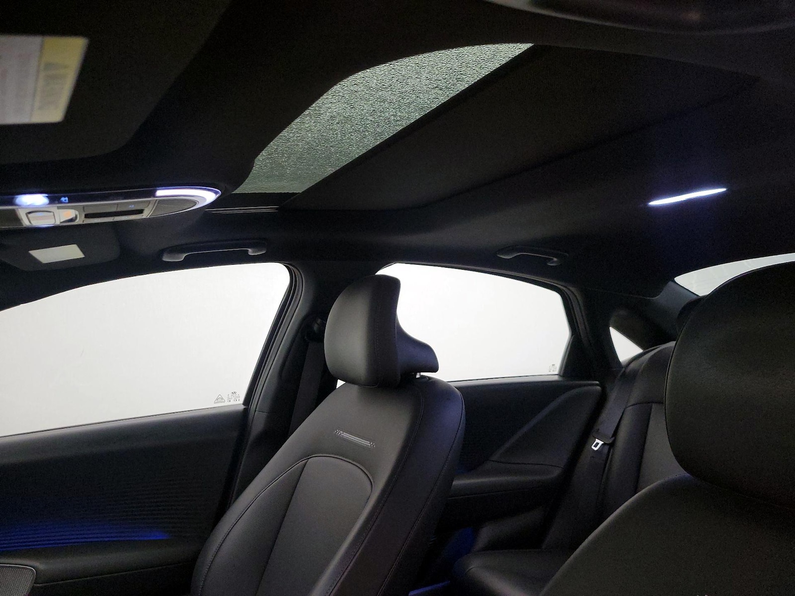 Sunroof(s) & Overhead Airbags