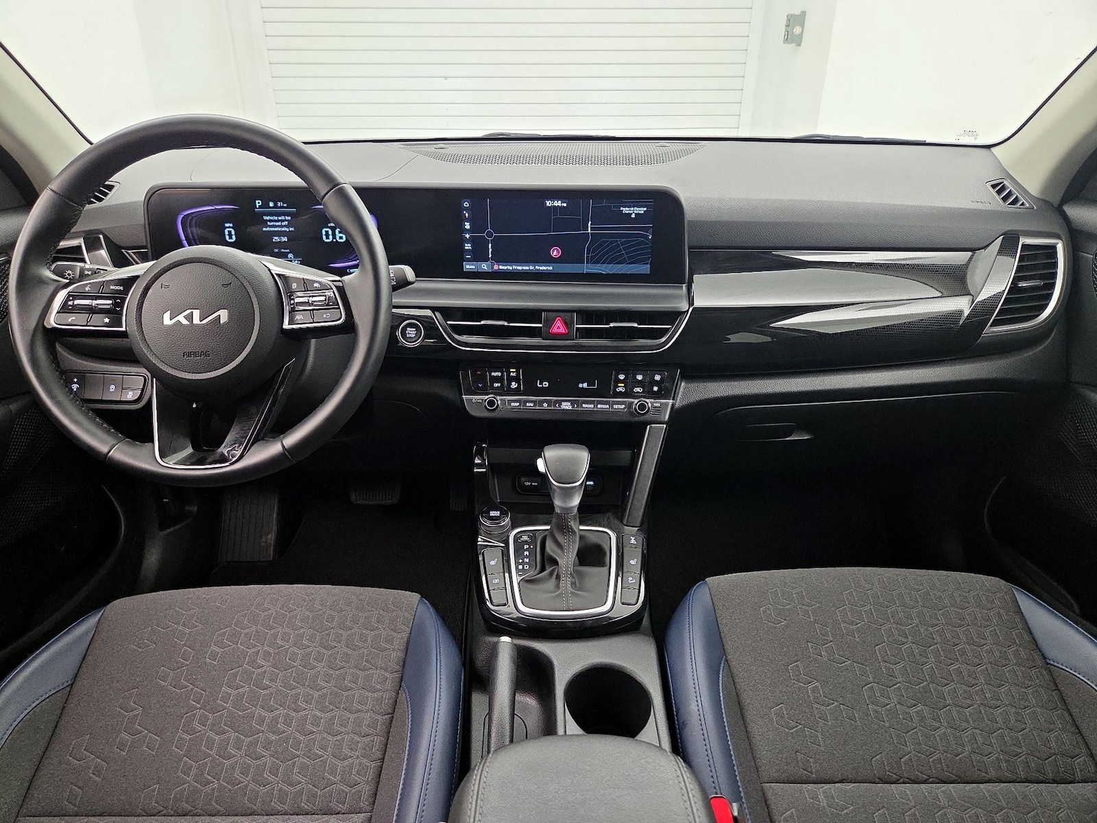 Apple CarPlay® & Android Auto™