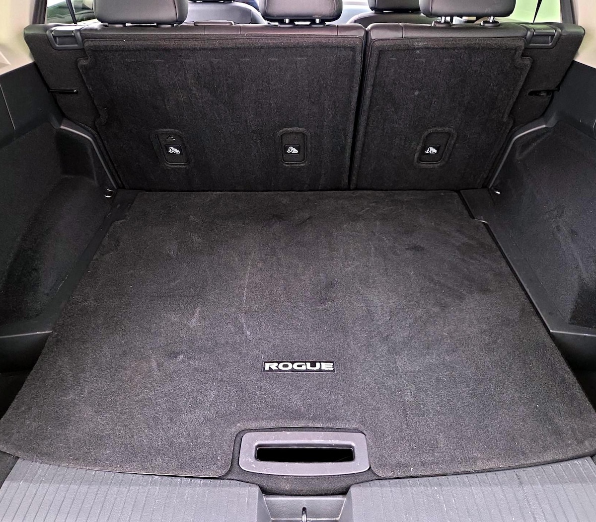 Trunk/Cargo (Seats Up)