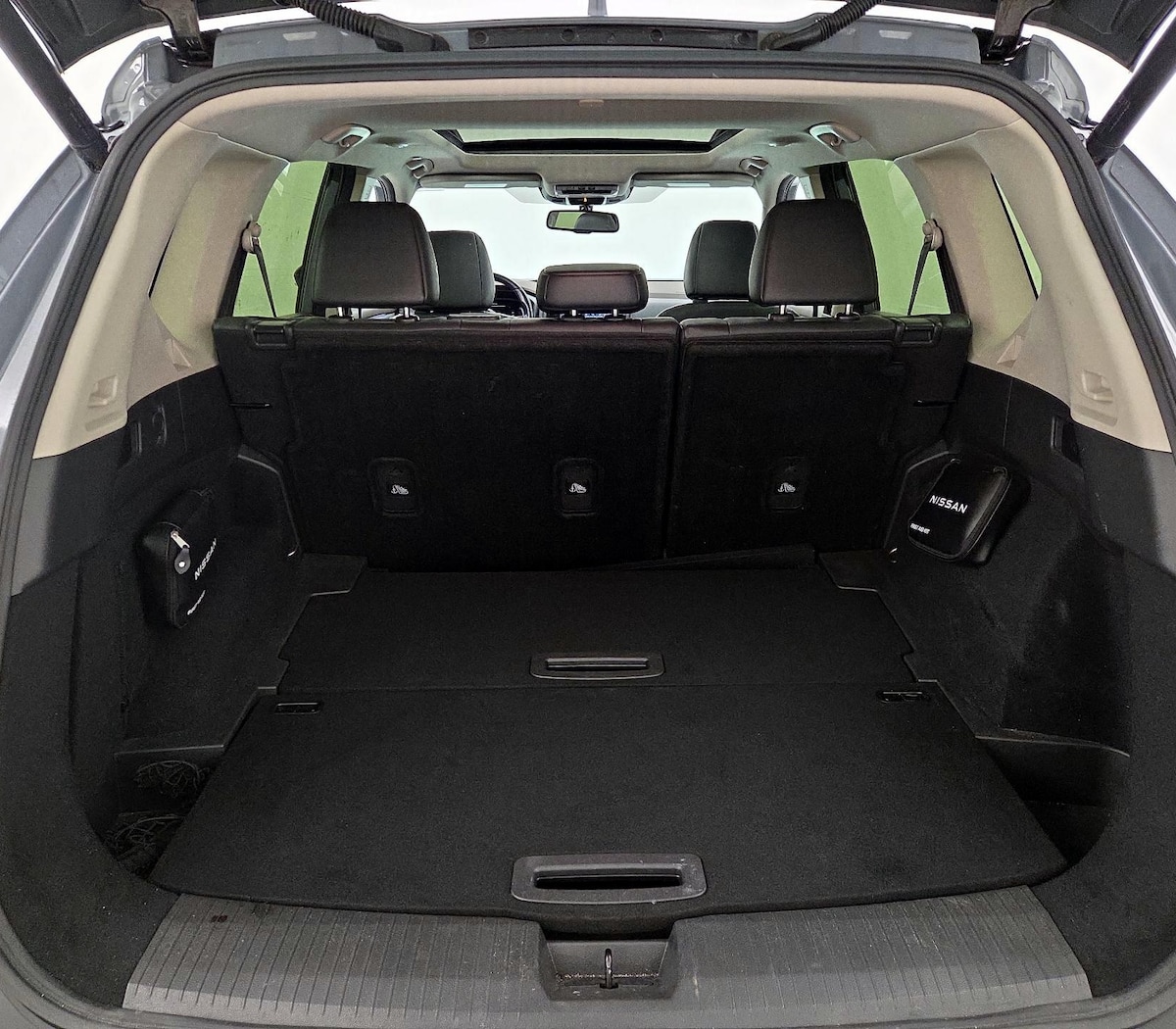 Trunk/Cargo (Seats Up)