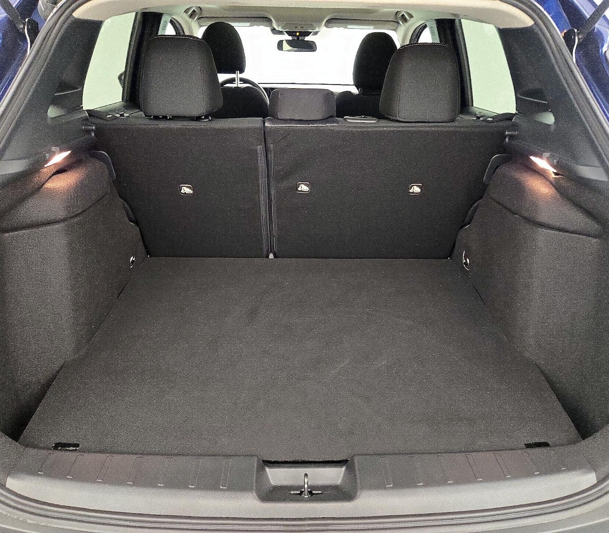 Trunk/Cargo (Seats Up)