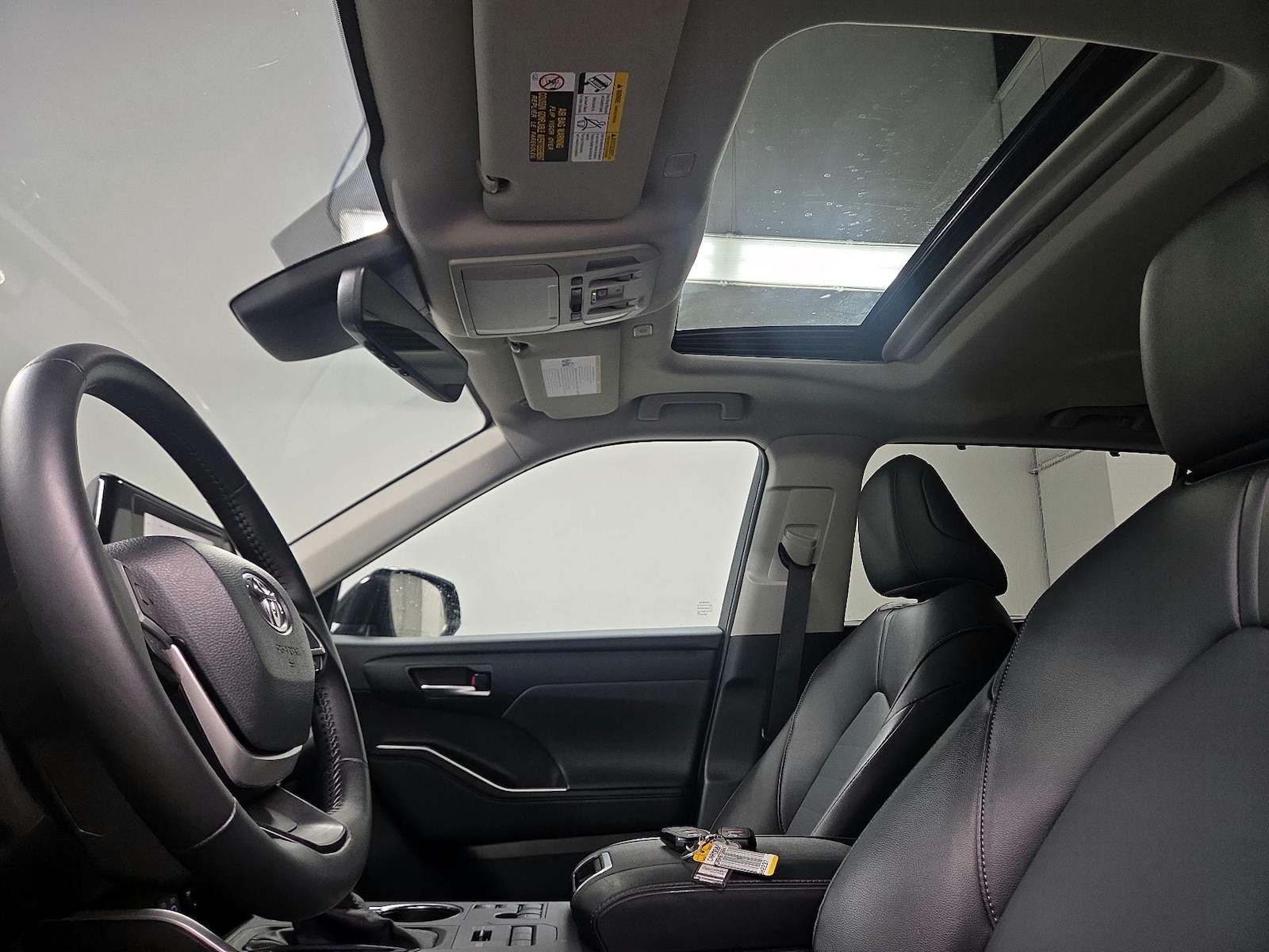 Sunroof(s) & Overhead Airbags