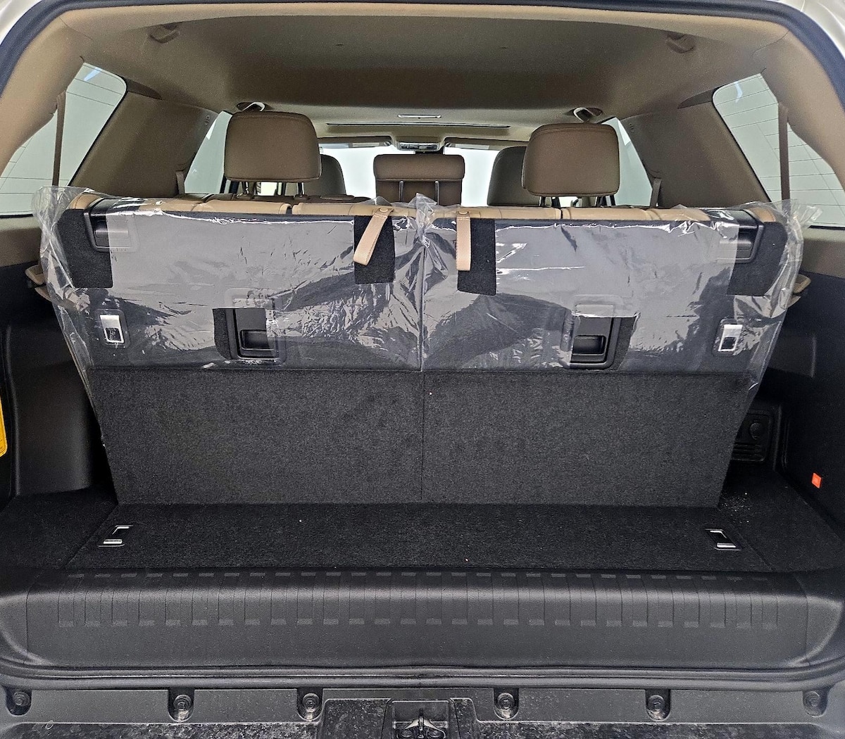 Trunk/Cargo (Seats Up)