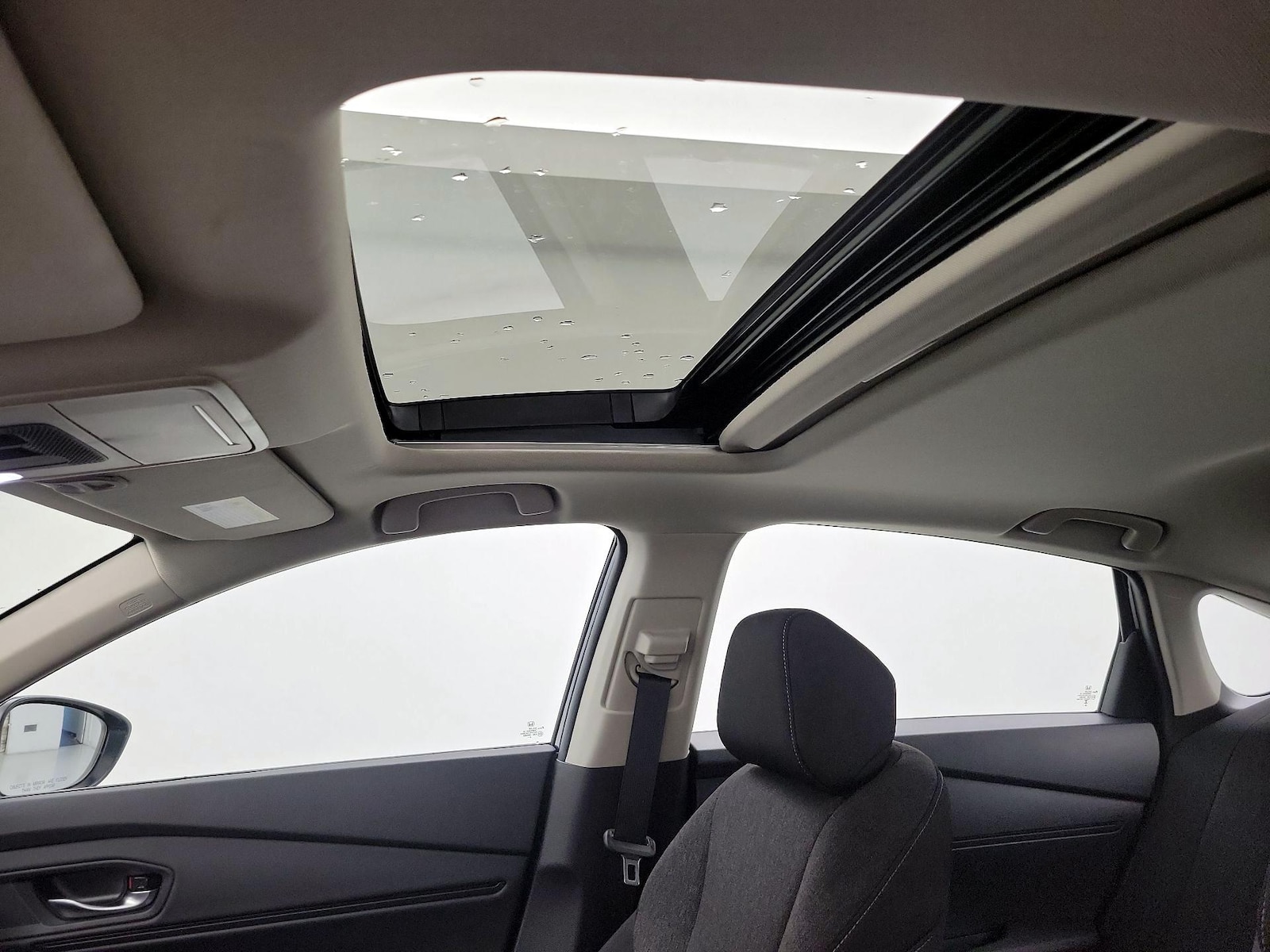 Sunroof(s) & Overhead Airbags