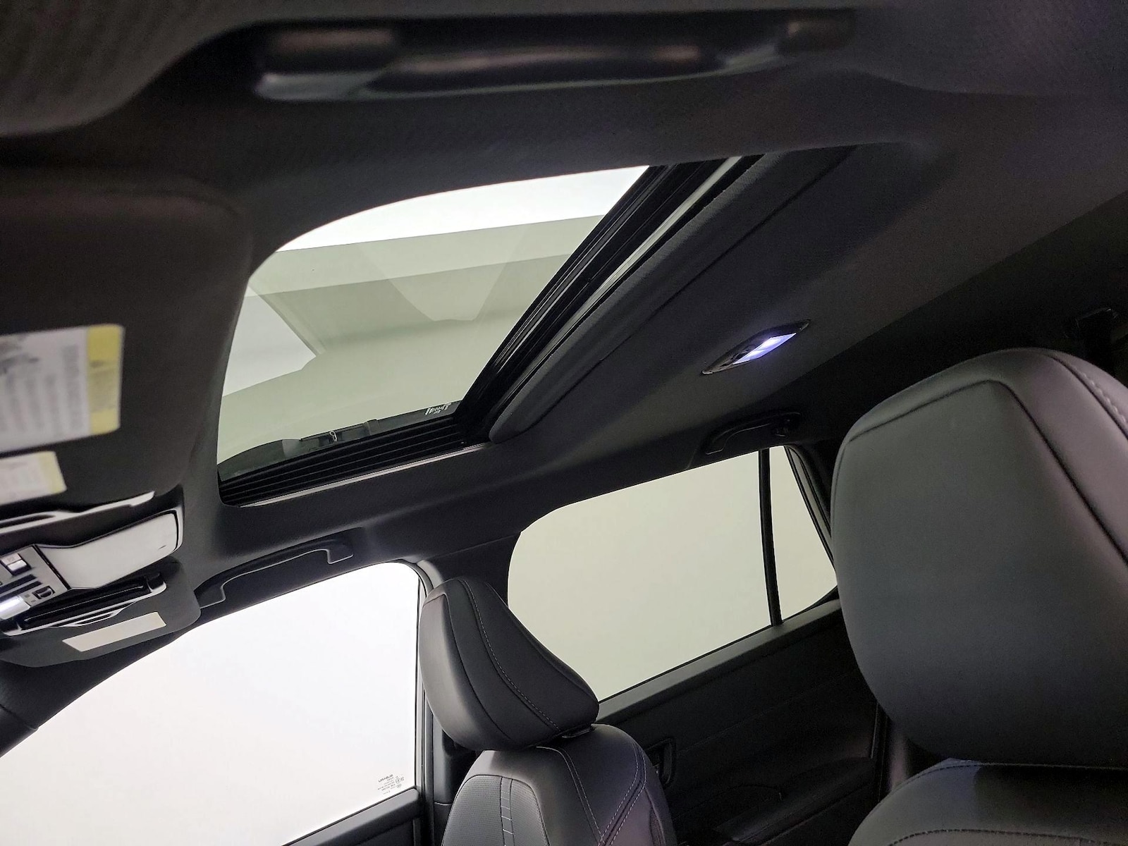 Sunroof(s) & Overhead Airbags
