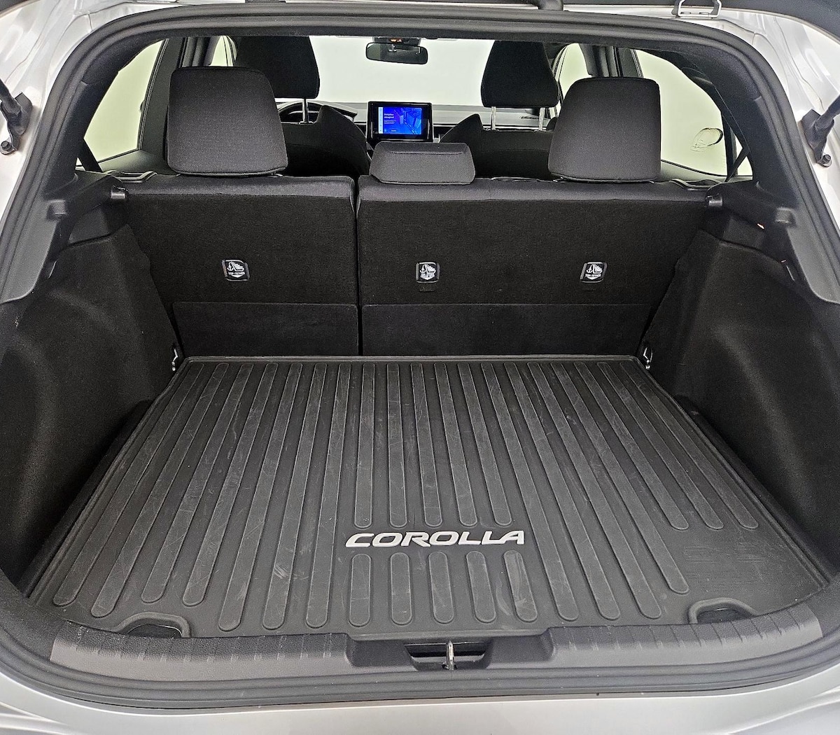 Trunk/Cargo (Seats Up)