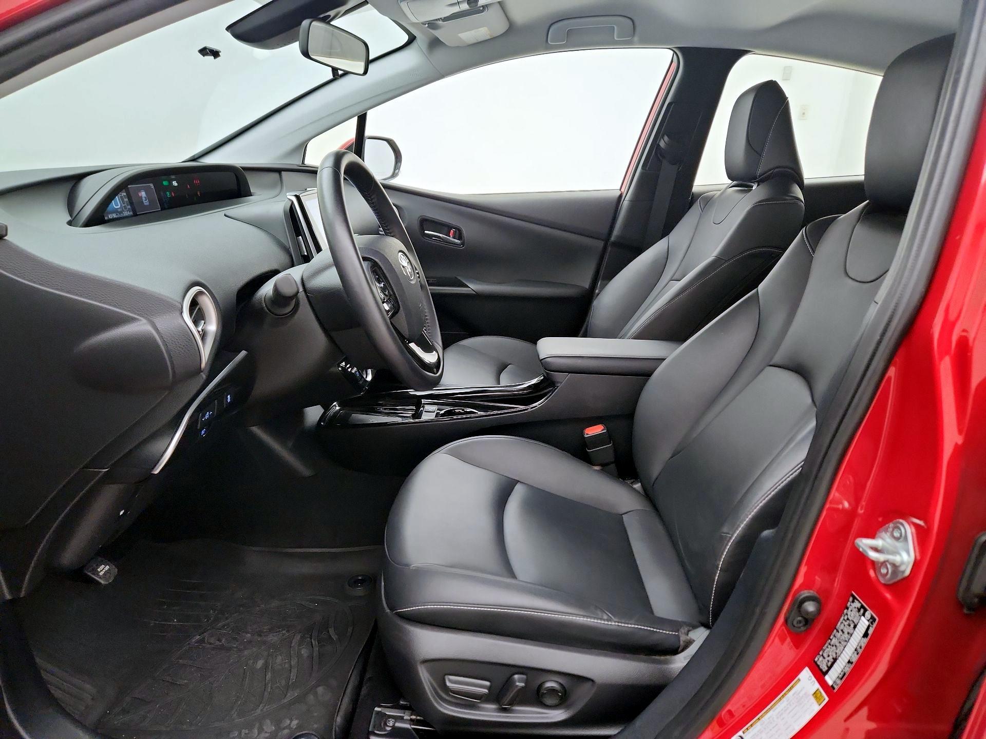 Thumbnail: 2020 Toyota Prius Prime - 11