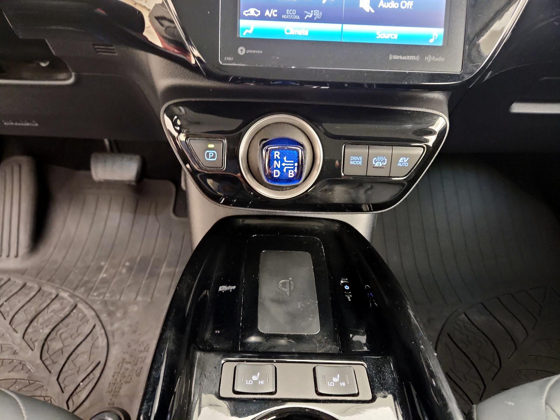 Thumbnail: 2020 Toyota Prius Prime - 17