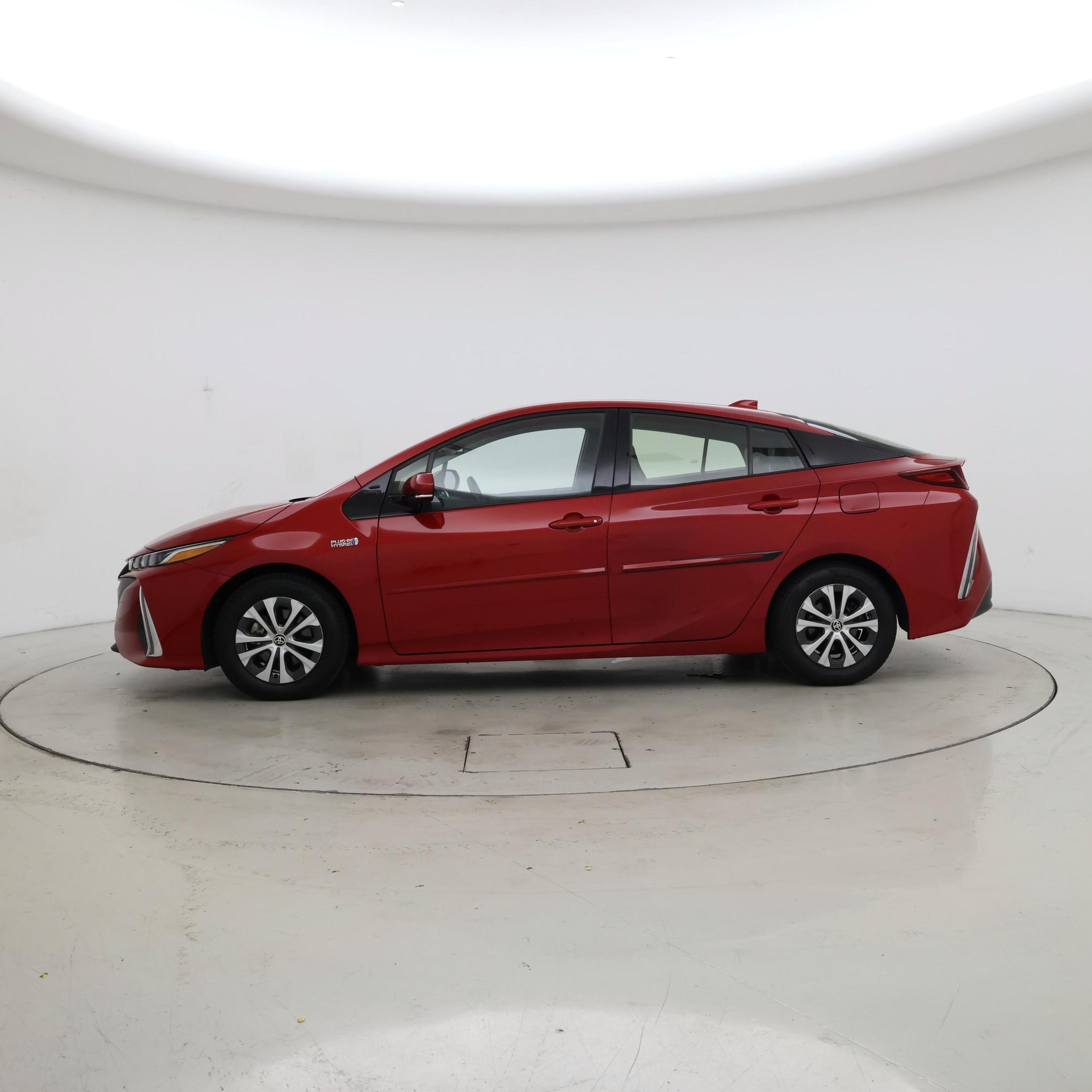 Thumbnail: 2020 Toyota Prius Prime - 3