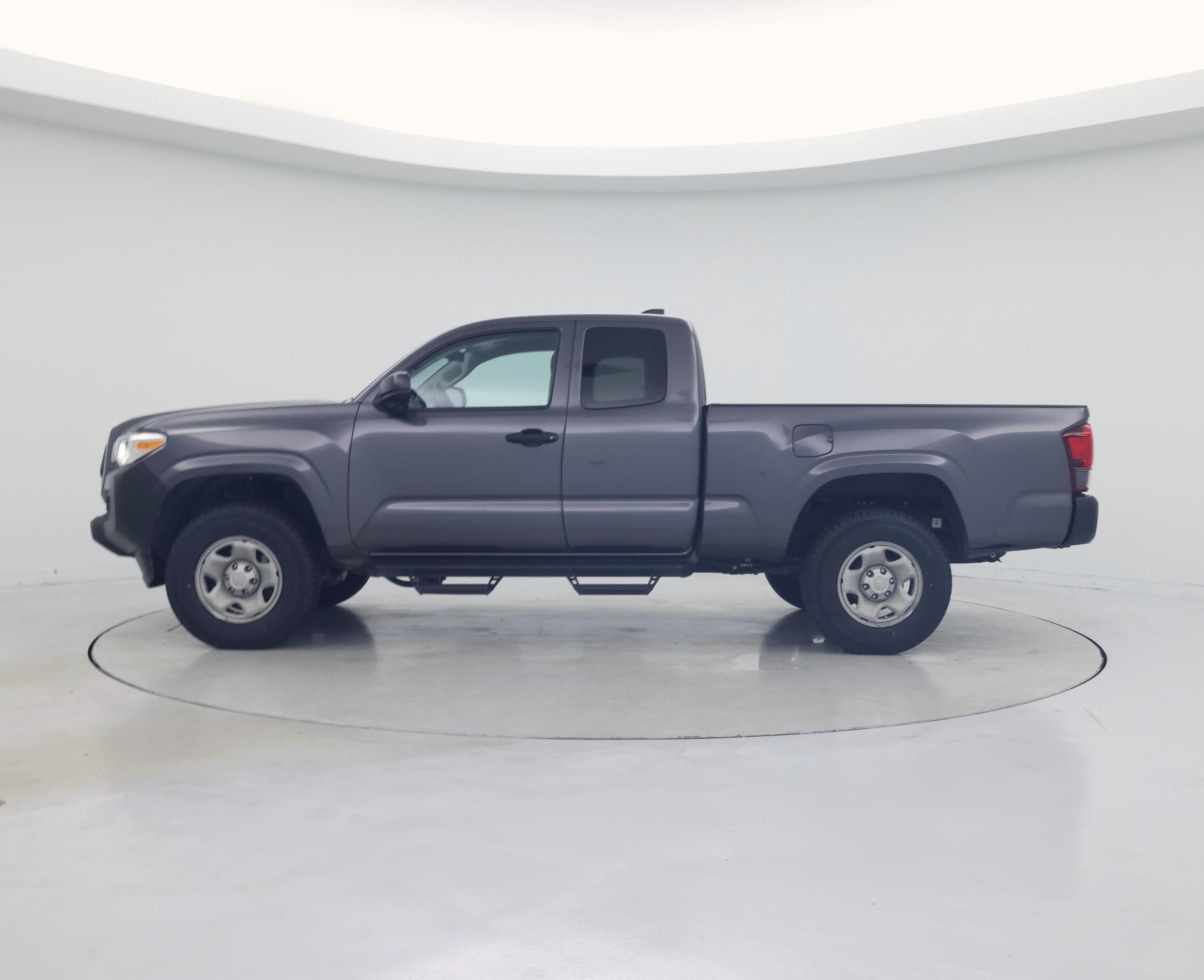 Thumbnail: 2022 Toyota Tacoma - 3