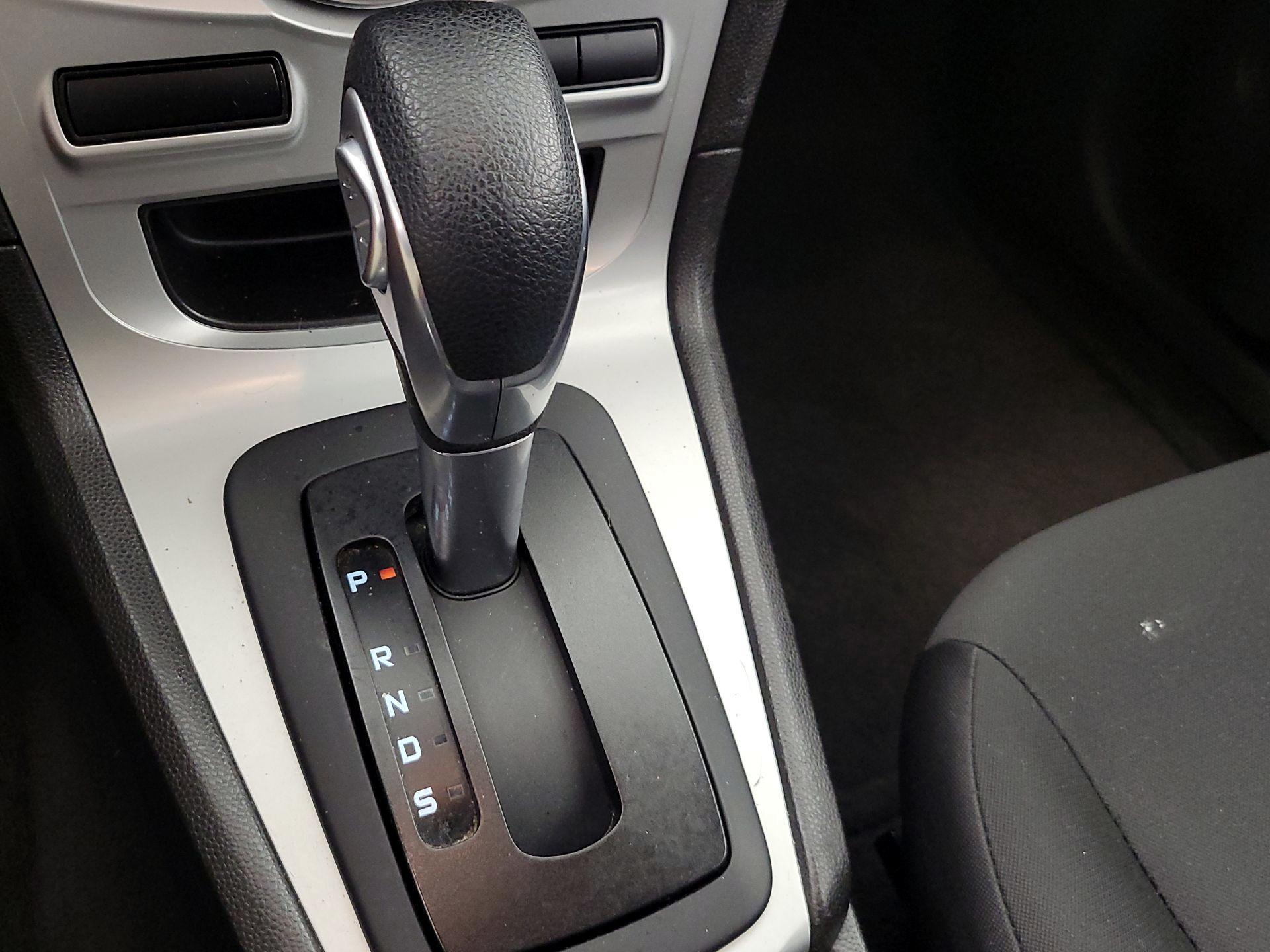Thumbnail: 2016 Ford Fiesta - 16