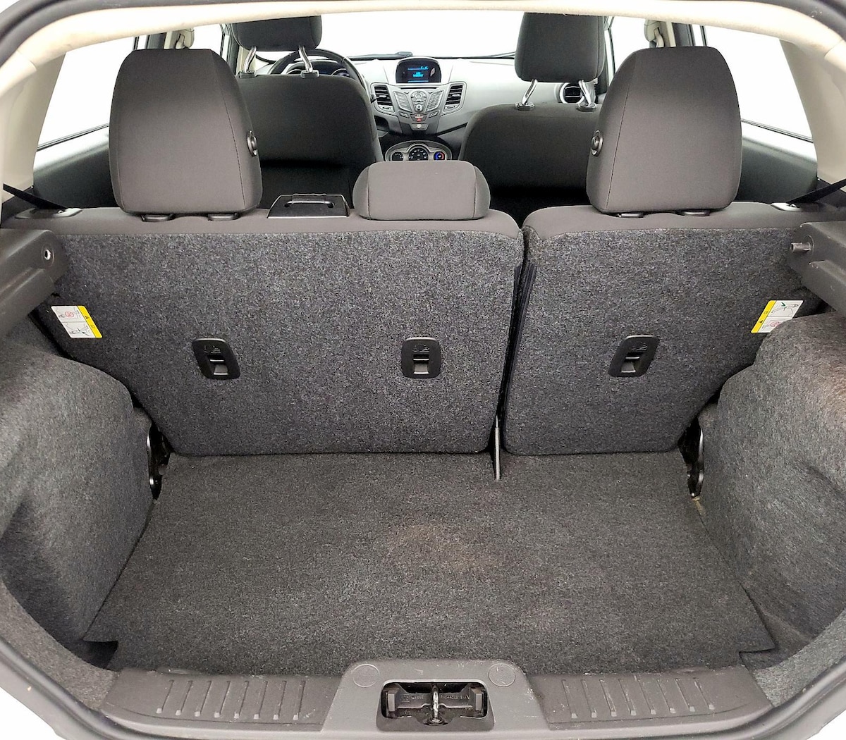 Trunk/Cargo (Seats Up)