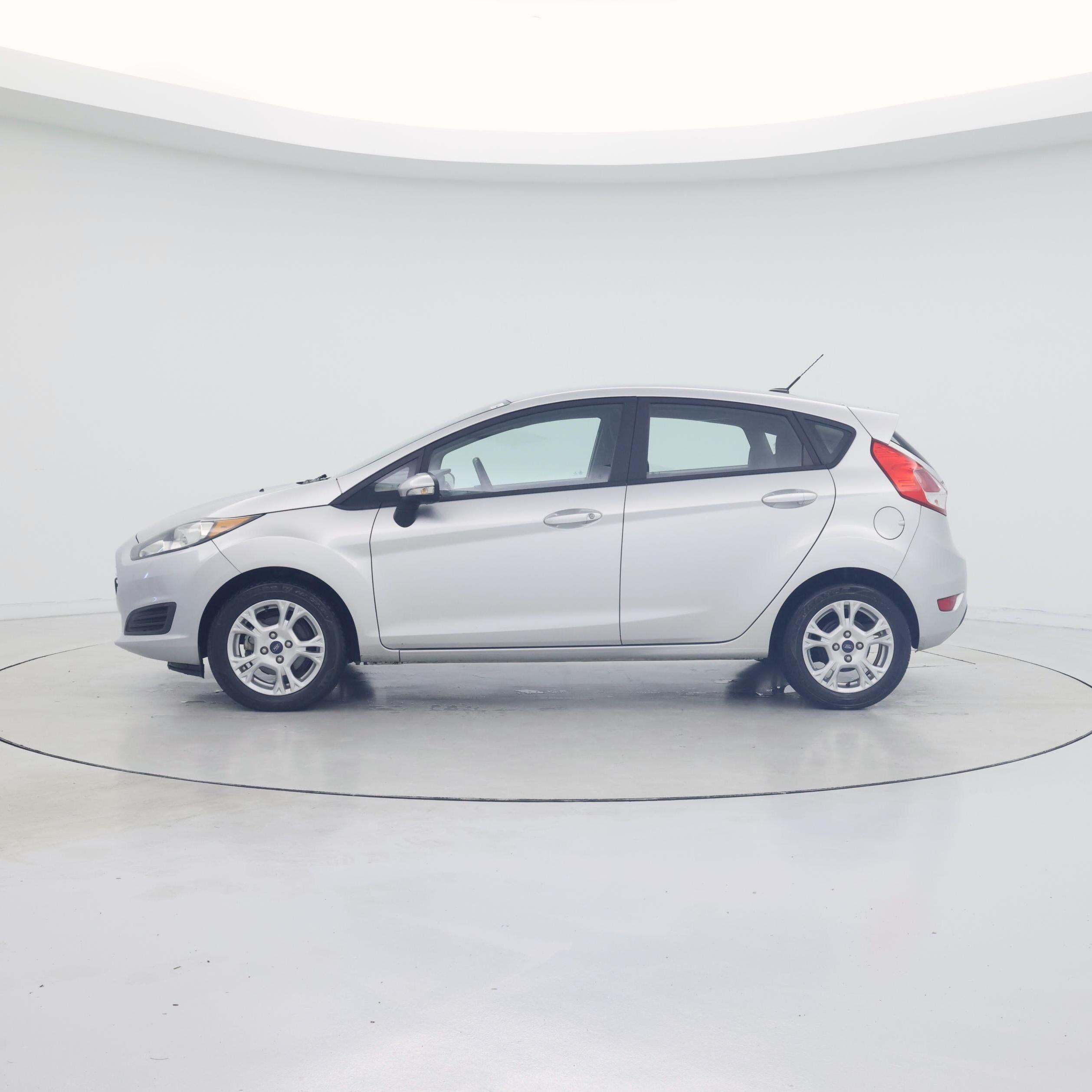 Thumbnail: 2016 Ford Fiesta - 3