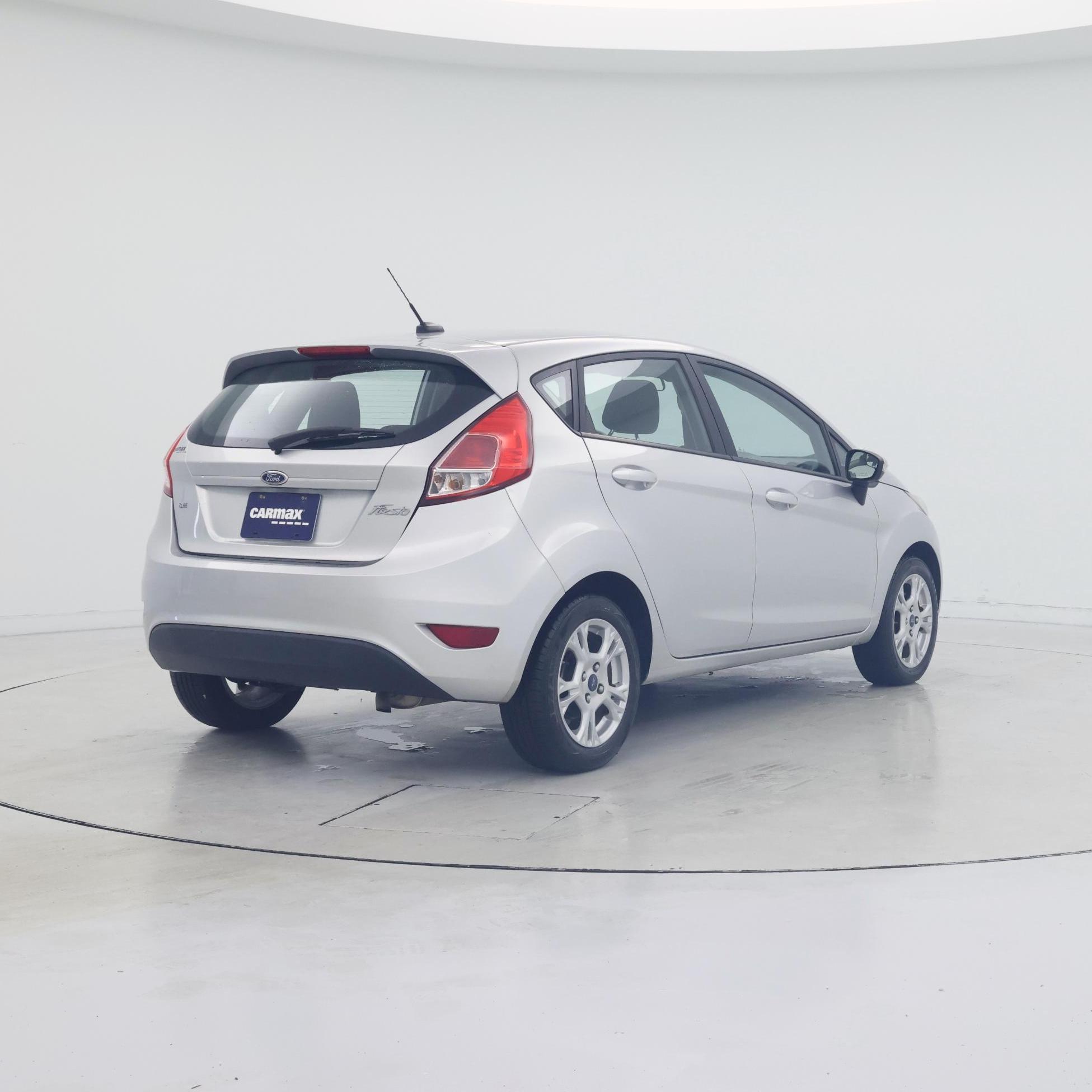 Thumbnail: 2016 Ford Fiesta - 8