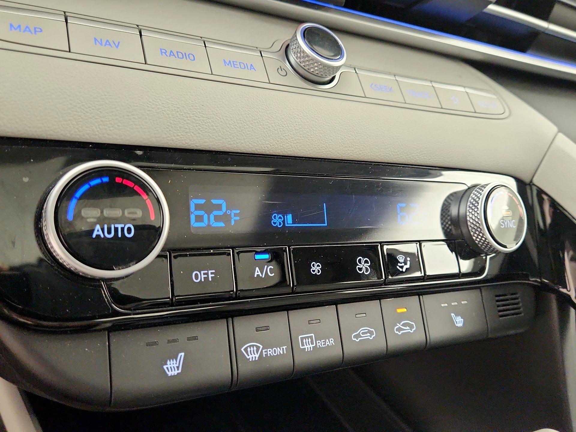 Thumbnail: 2024 Hyundai Elantra - 17
