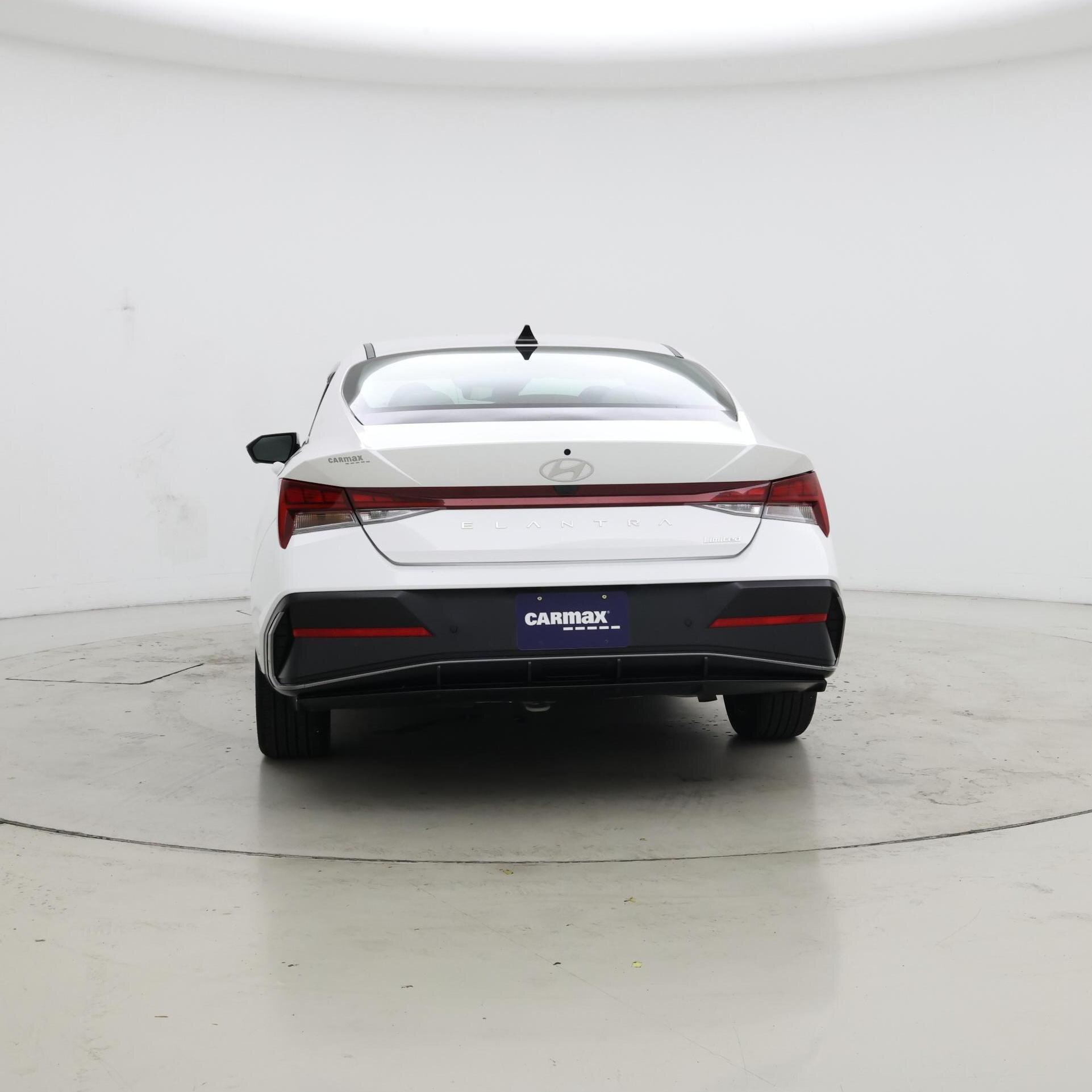 Thumbnail: 2024 Hyundai Elantra - 3