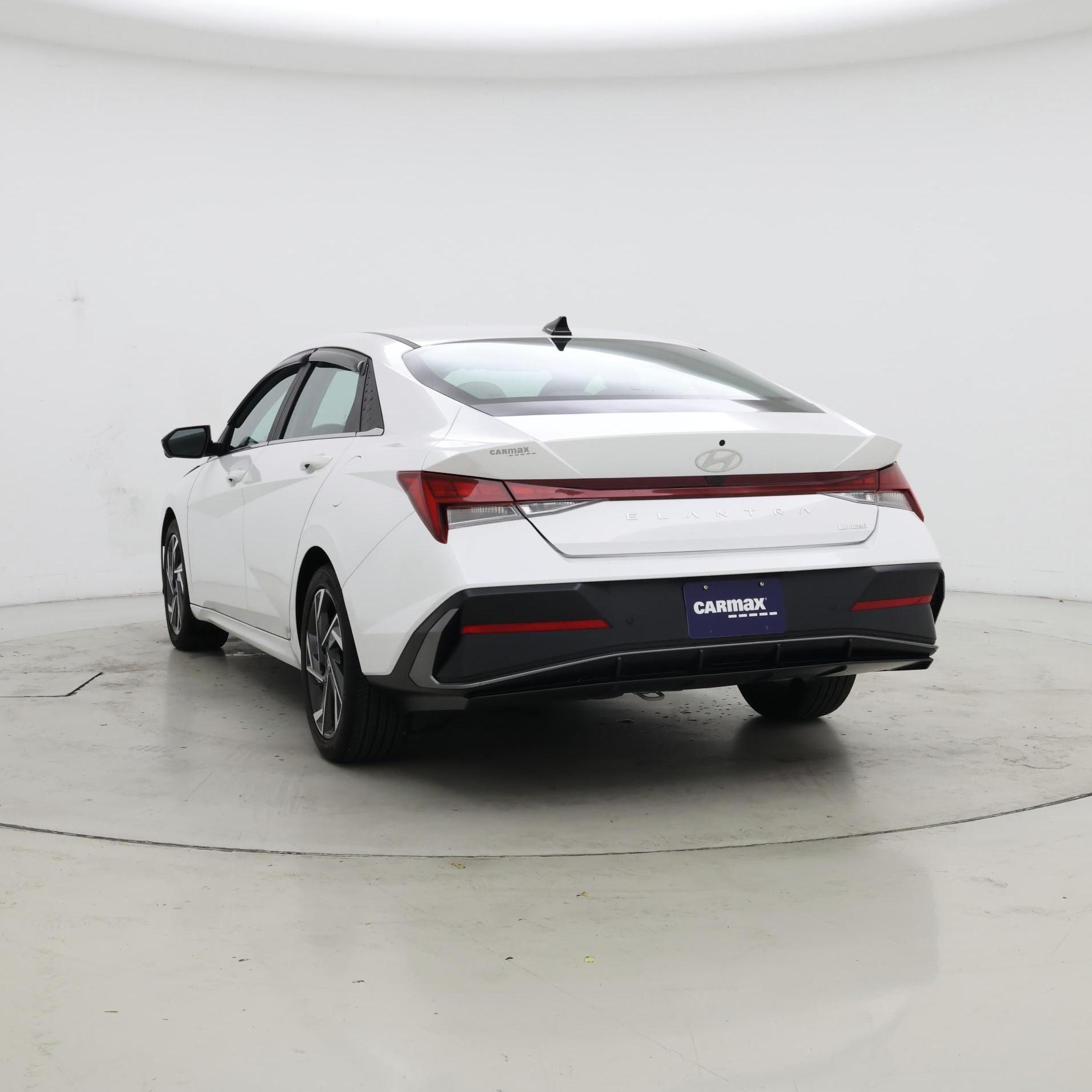Thumbnail: 2024 Hyundai Elantra - 8