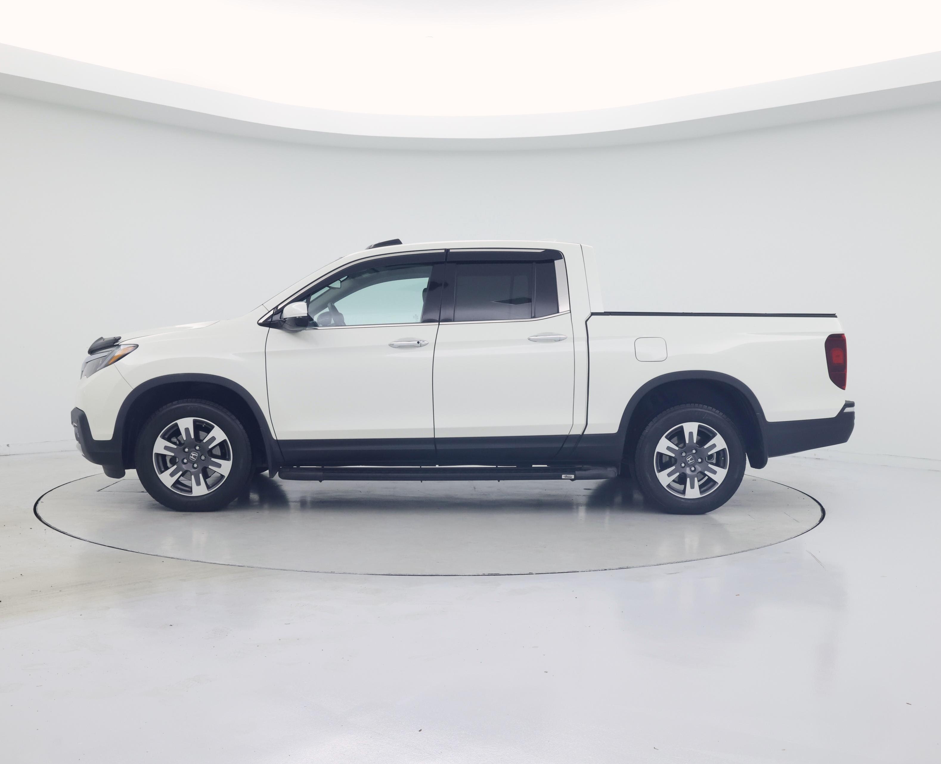 Thumbnail: 2019 Honda Ridgeline - 3