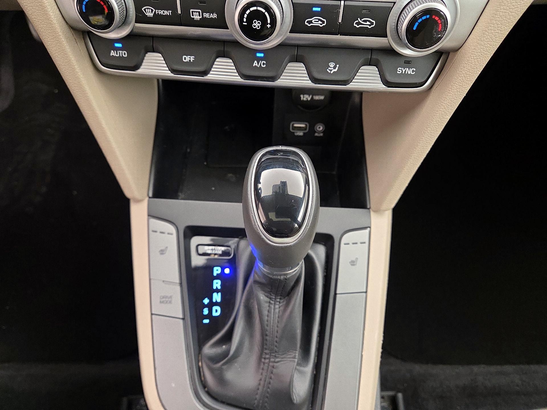 Thumbnail: 2020 Hyundai Elantra - 18