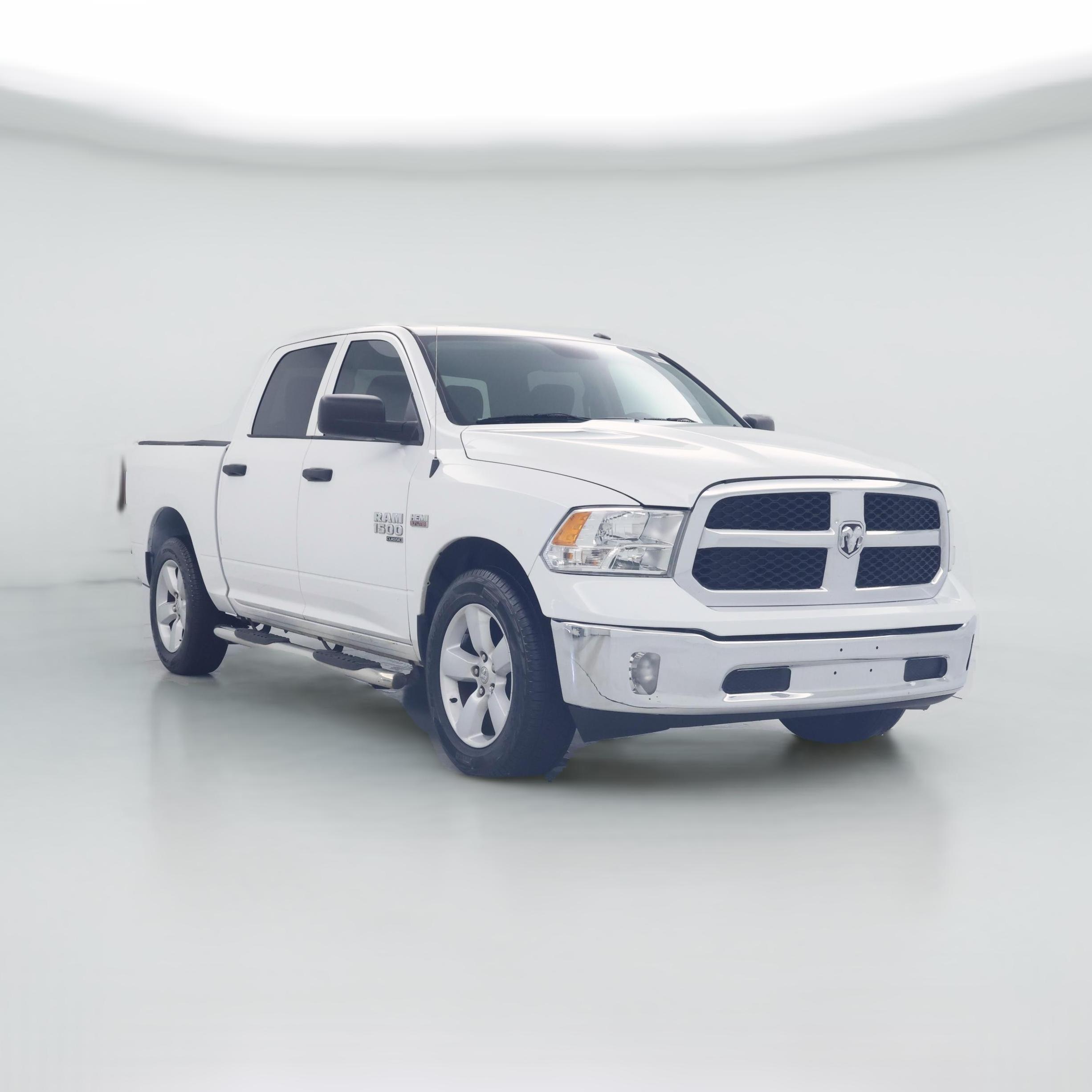 Thumbnail: 2020 RAM 1500 Classic - 1
