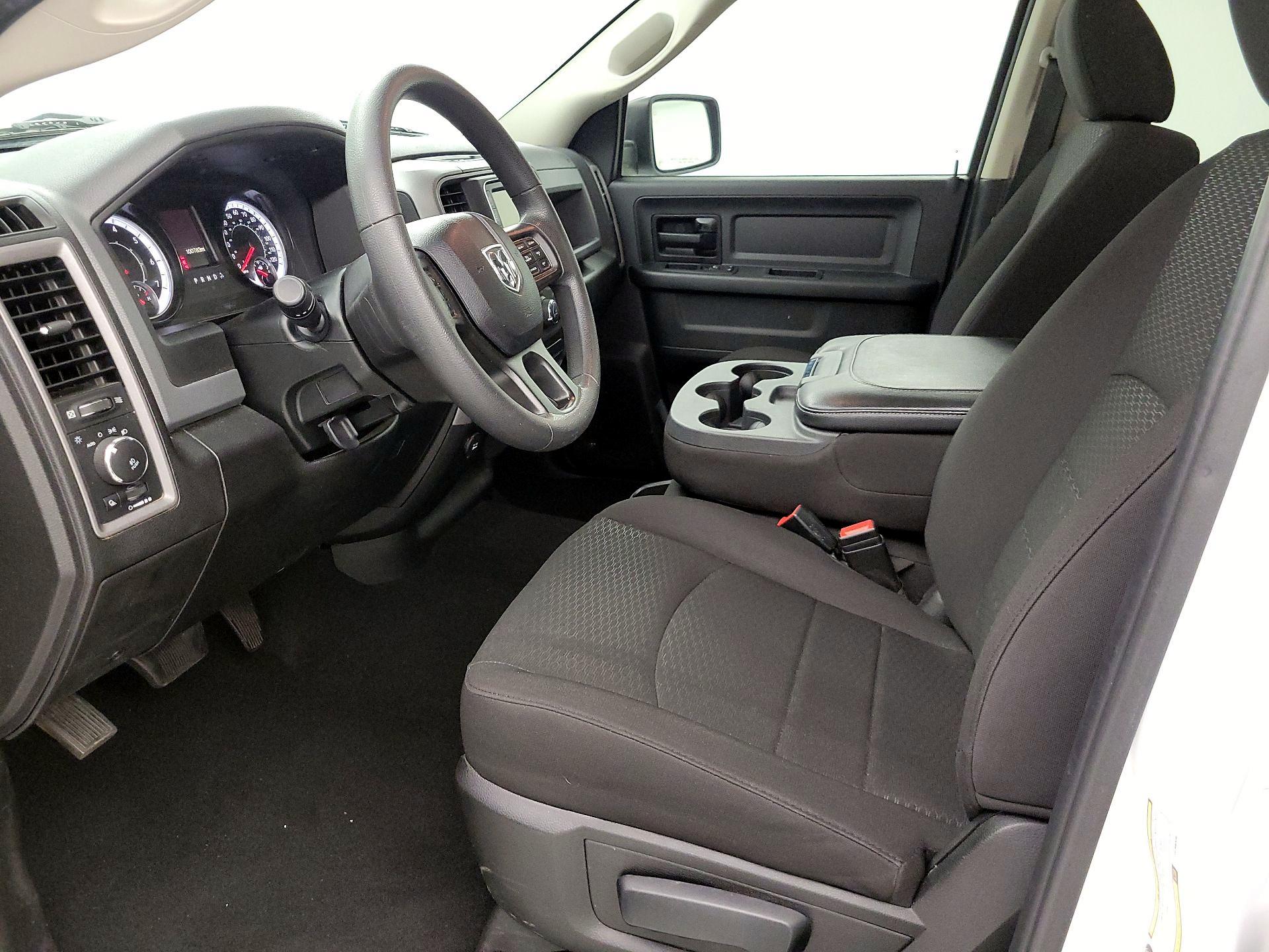 Thumbnail: 2020 RAM 1500 Classic - 11
