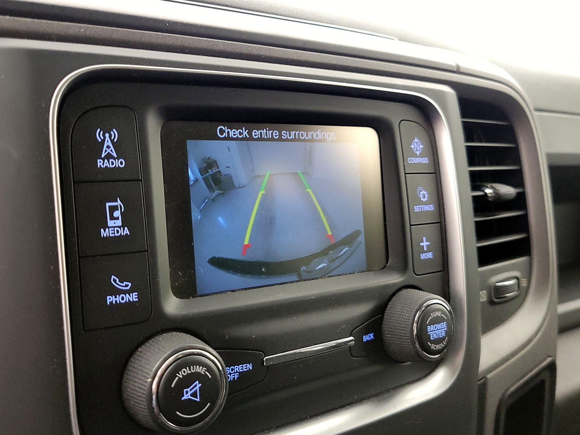 Thumbnail: 2020 RAM 1500 Classic - 14